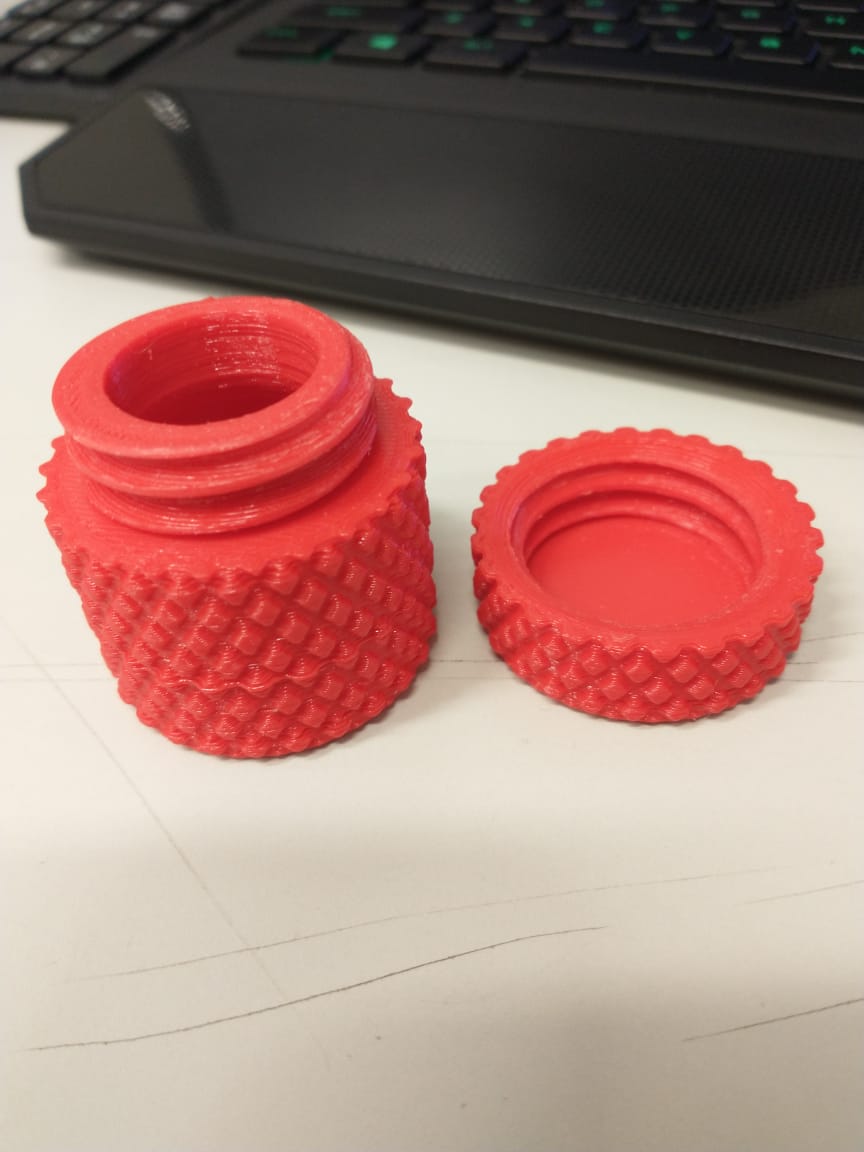 Miniatura 3 do modelo 3D Knurled Container