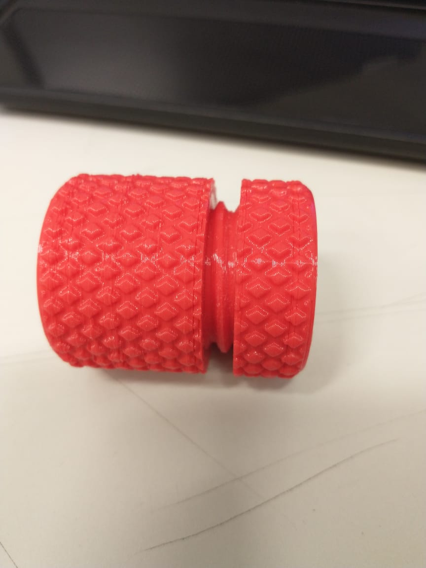 Miniatura 2 do modelo 3D Knurled Container