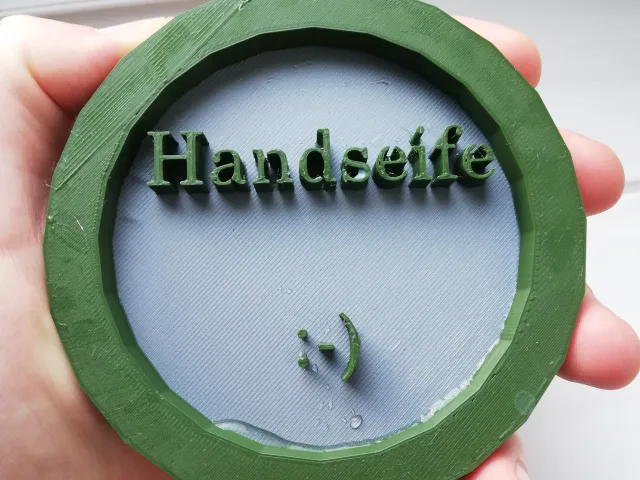 Seifenschale mit Beschriftung / Soap dish with lettering