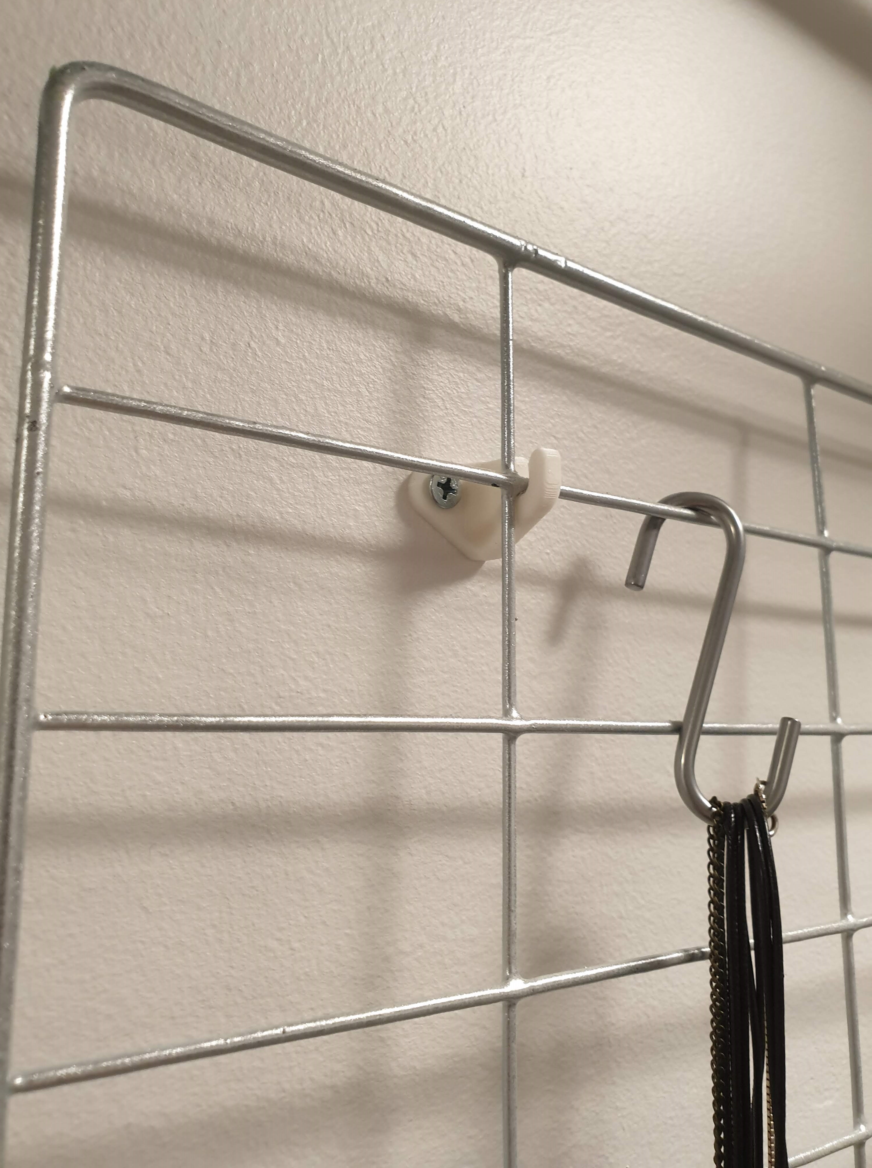 Wire mesh panel wall hangers