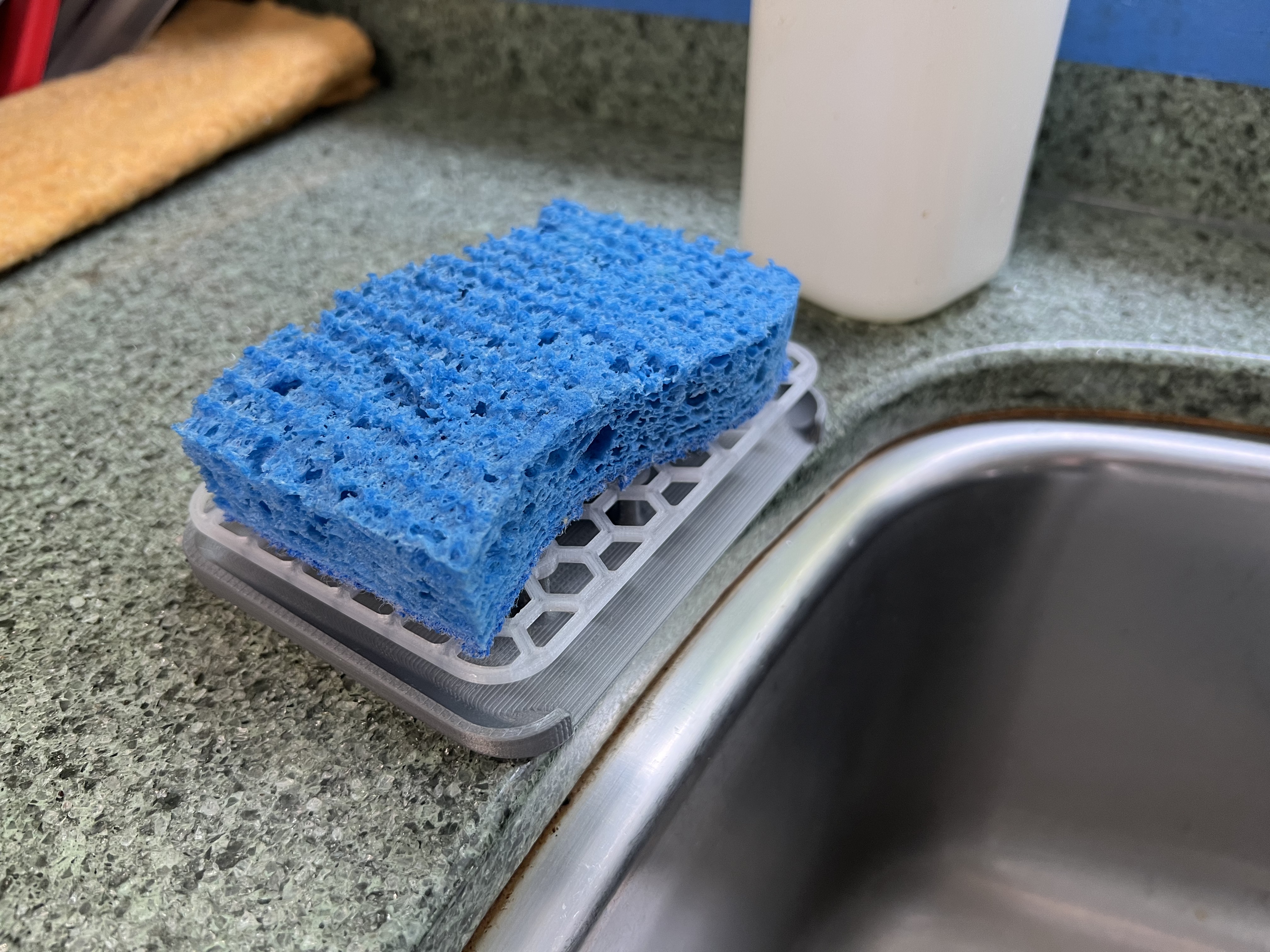 Miniatura 4 do modelo 3D Draining Soap/Sponge Dish