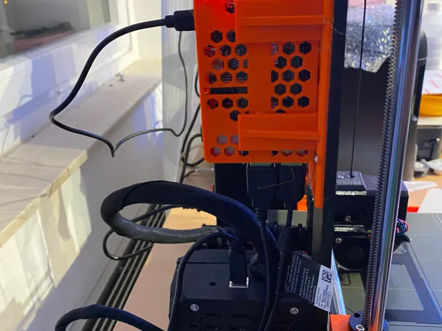 Raspberry Pi 3b case mod for LED bar