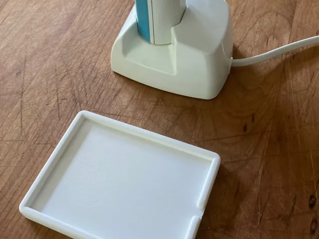 Electric toothbrush holder