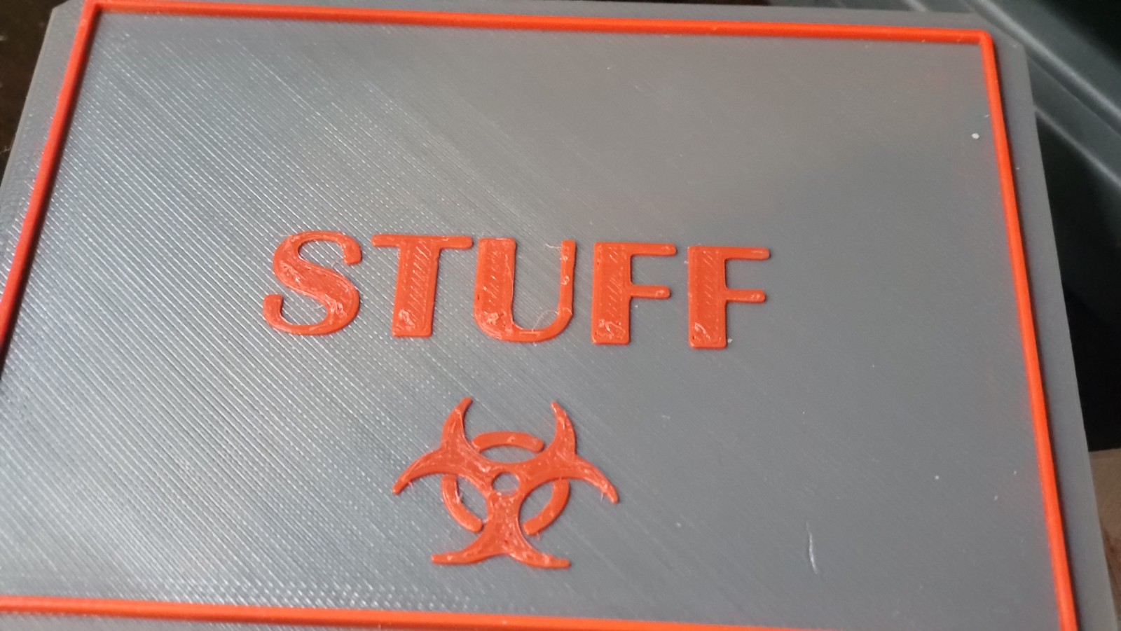 Biohazard Lid for collapseable crate