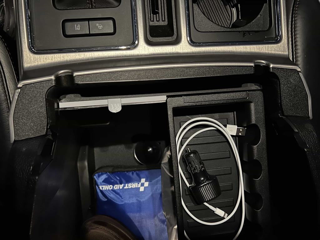 2018 Ford F-150 Coin tray stopper