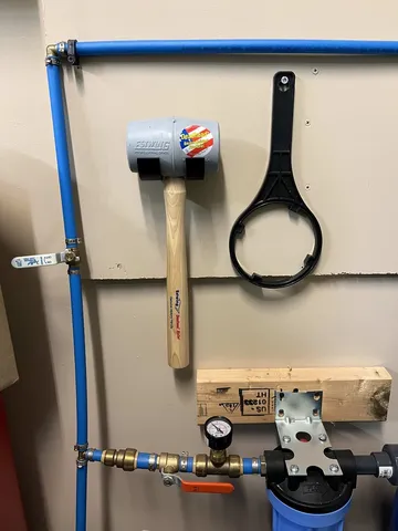 Estwing Deadhead Rubber Mallet mount