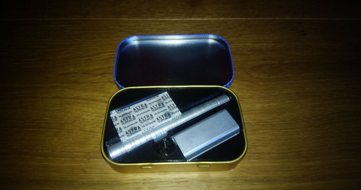 travel case for the henson AL13 double edge razor used with a grether's