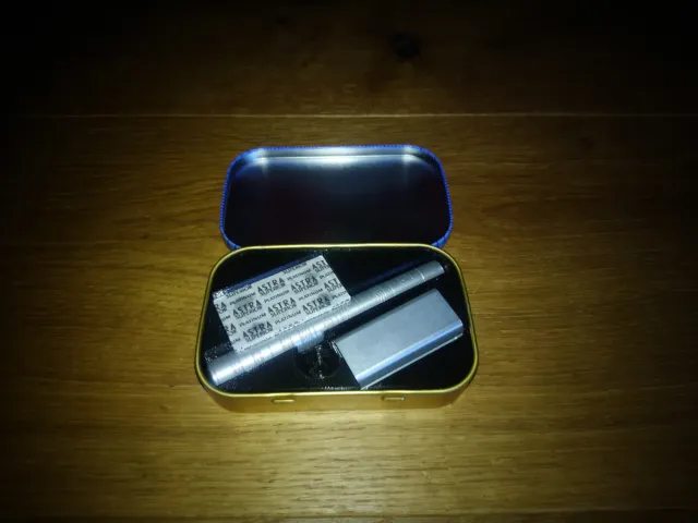 travel case for the henson AL13 double edge razor used with a grether's pastilles tin box