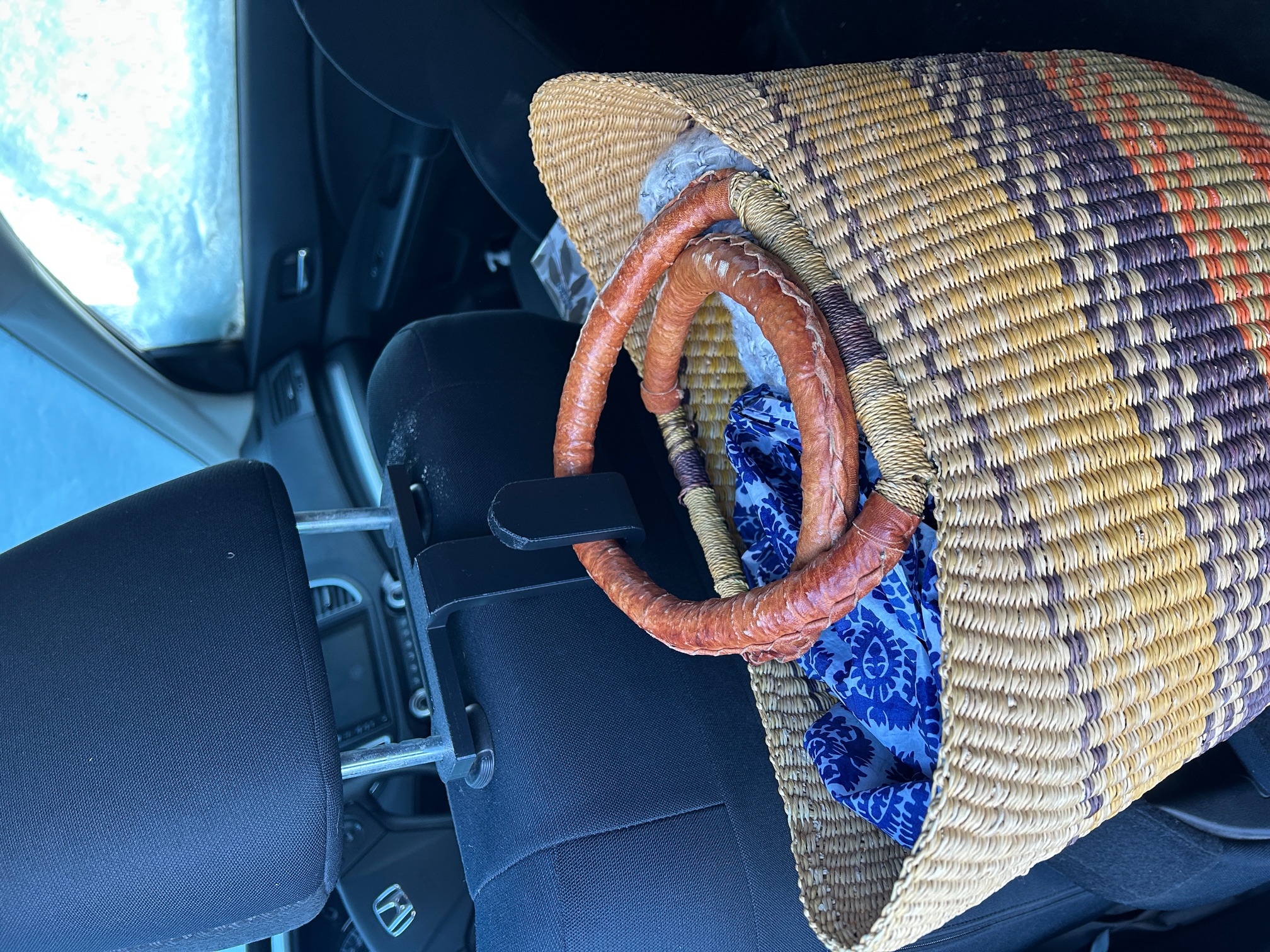 Headrest hook — thumbnail 2