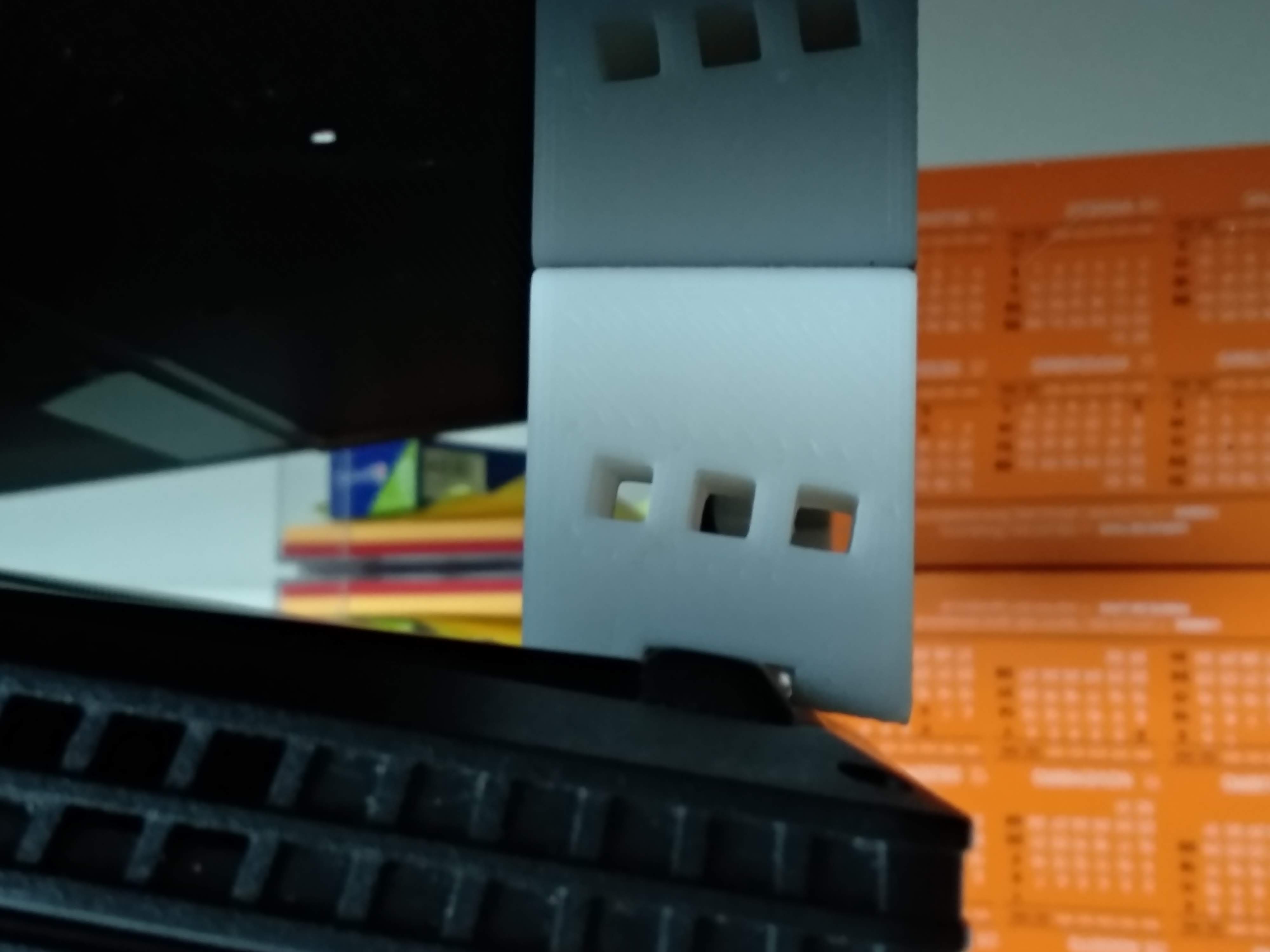 Portable PC Lifter - Lenovo Legion Y530-15ICH