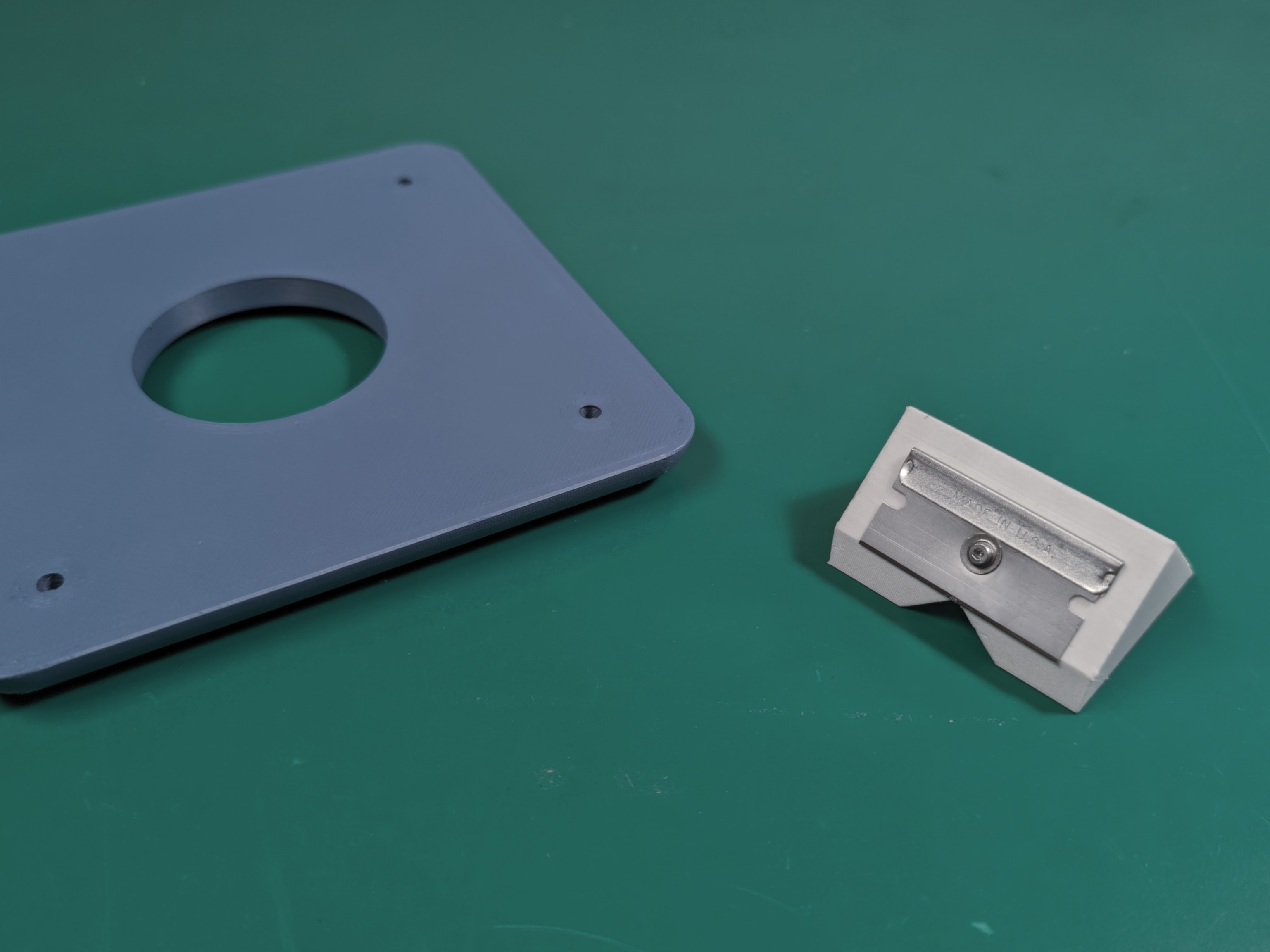 Miniatura 2 do modelo 3D Razor chamfer/deflash/deburr tool