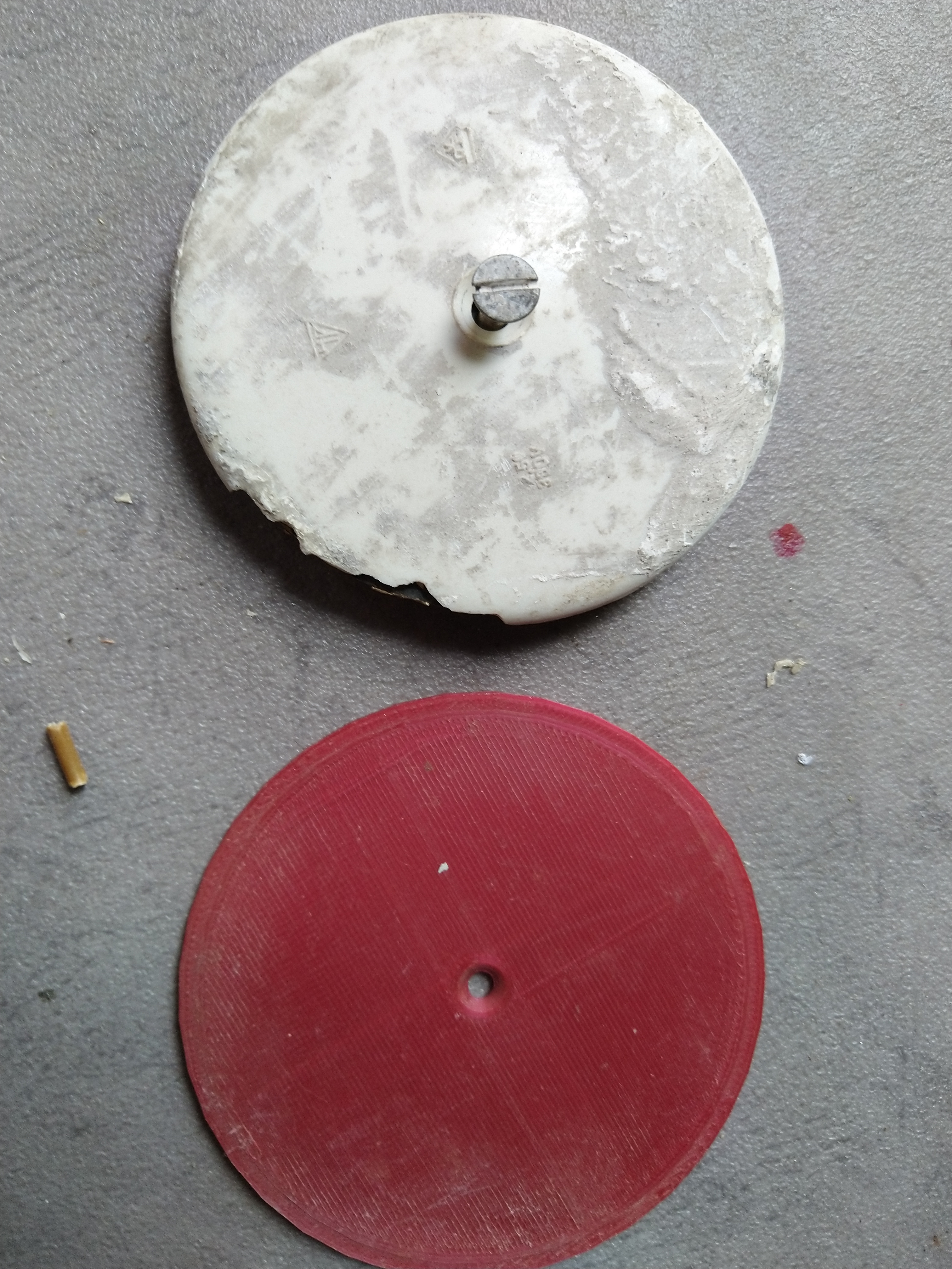 Circular lid for electric connector box | Runder Deckel für Elektrodose
