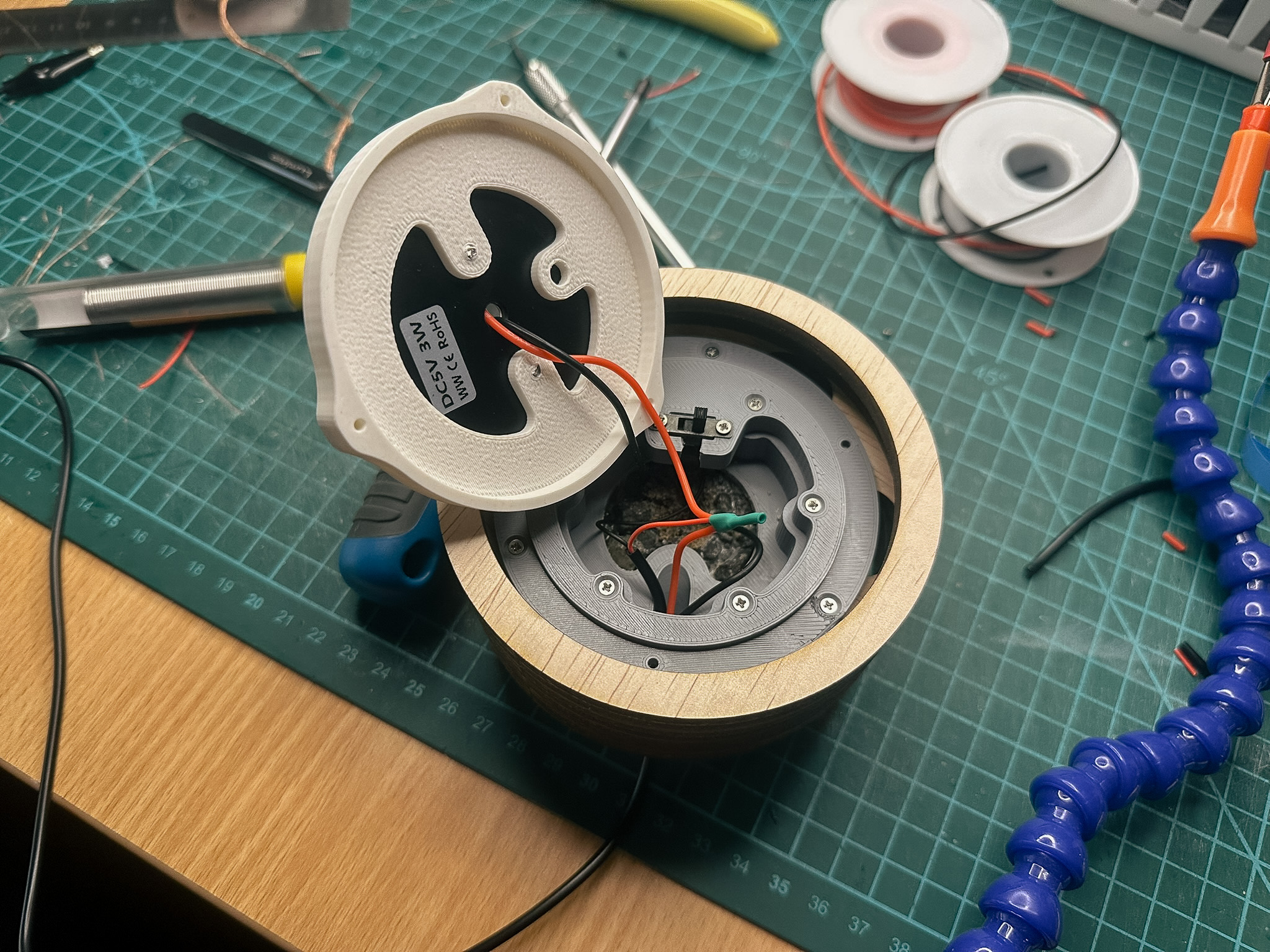 Miniatura 6 do modelo 3D Customisable Wave Lamp
