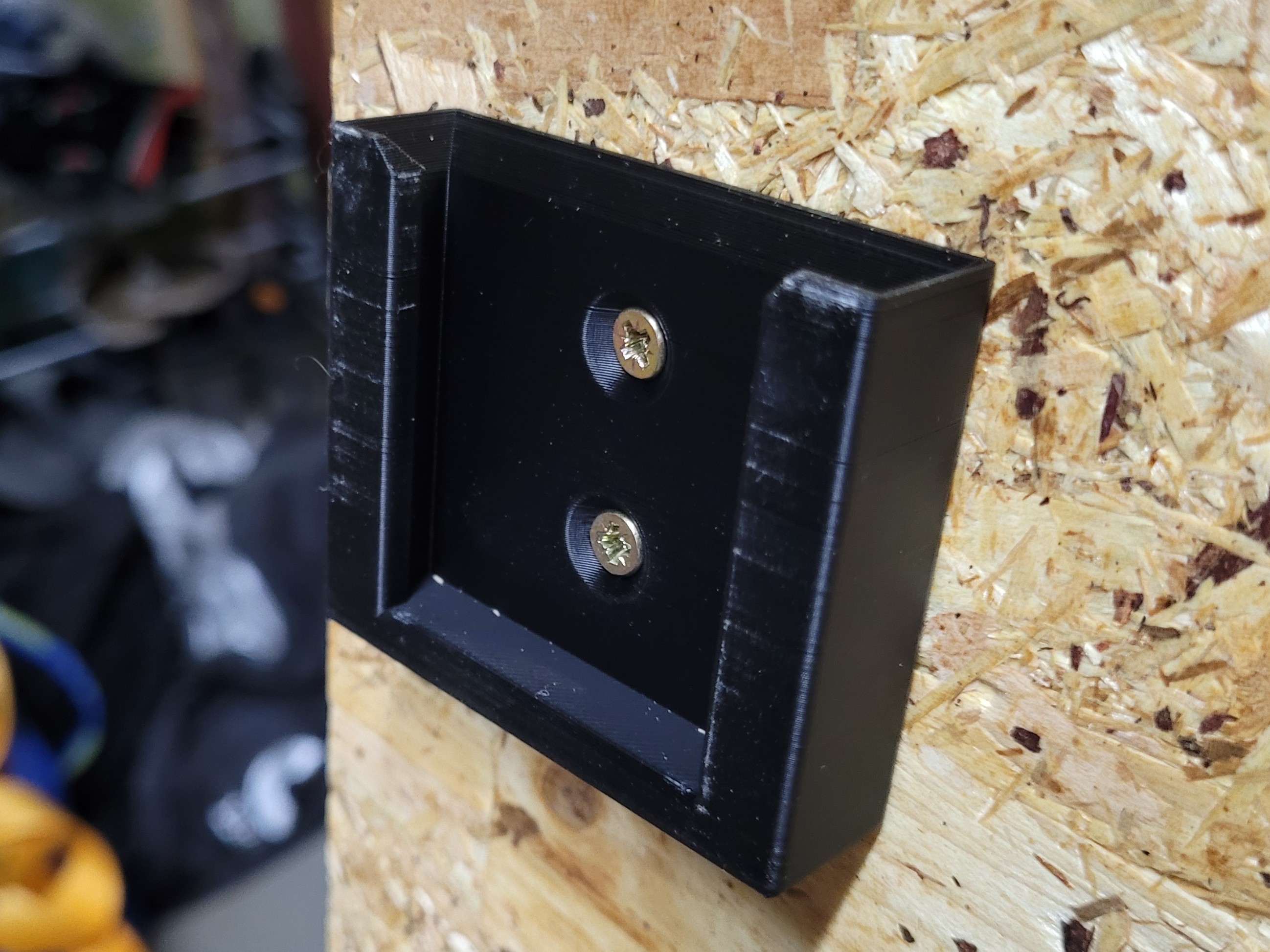 Graphite 18V Battery Holder