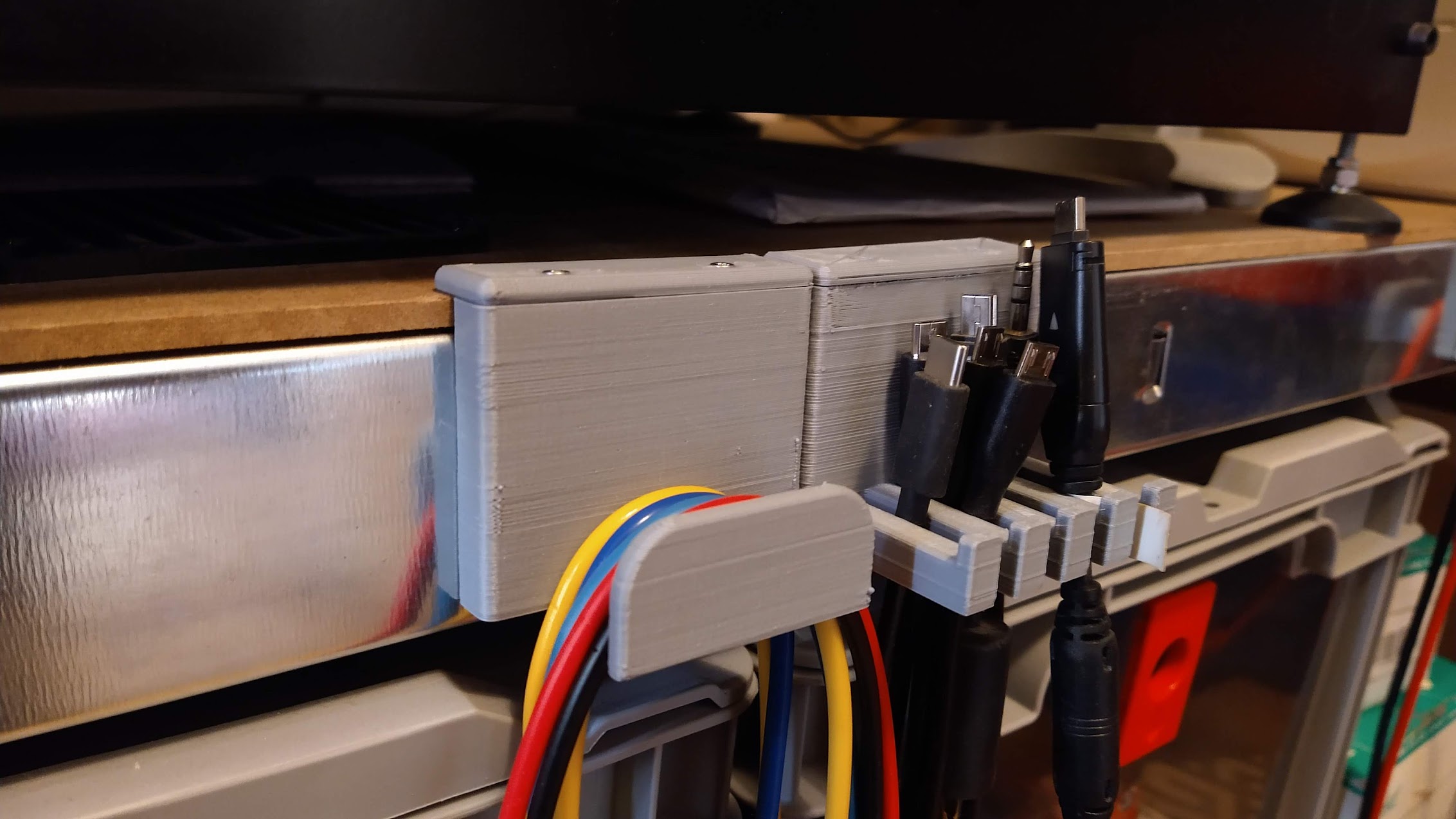 Magnetic Hook for Cable hanging