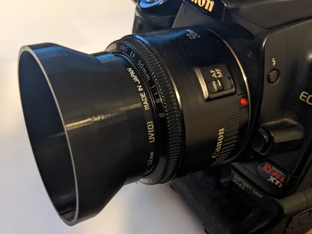 LENS HOOD (52MM)