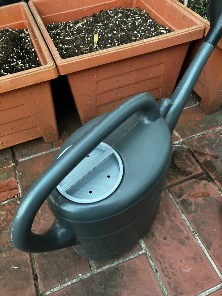 Deckel für Gießkanne / Lid for watering can by Vinnland