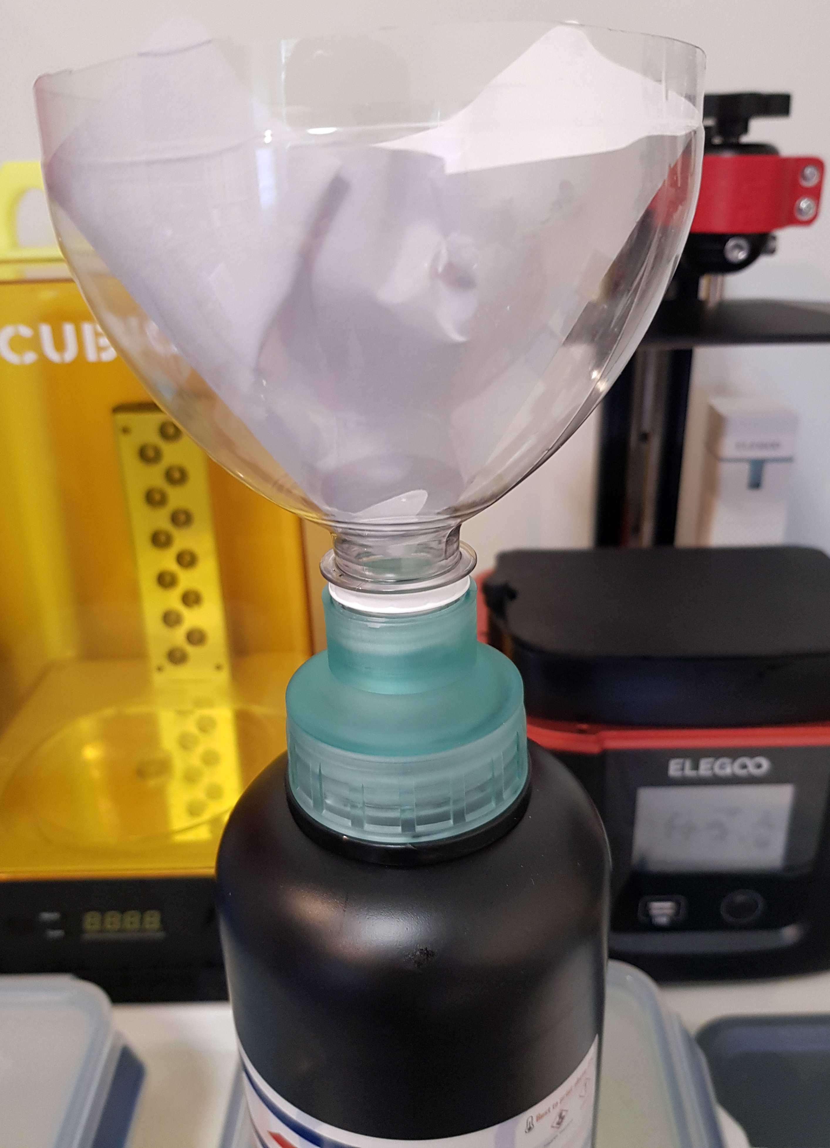 Soda Bottle Funnel Cap for Siraya Tech Resin (1 kg) by tobor8man