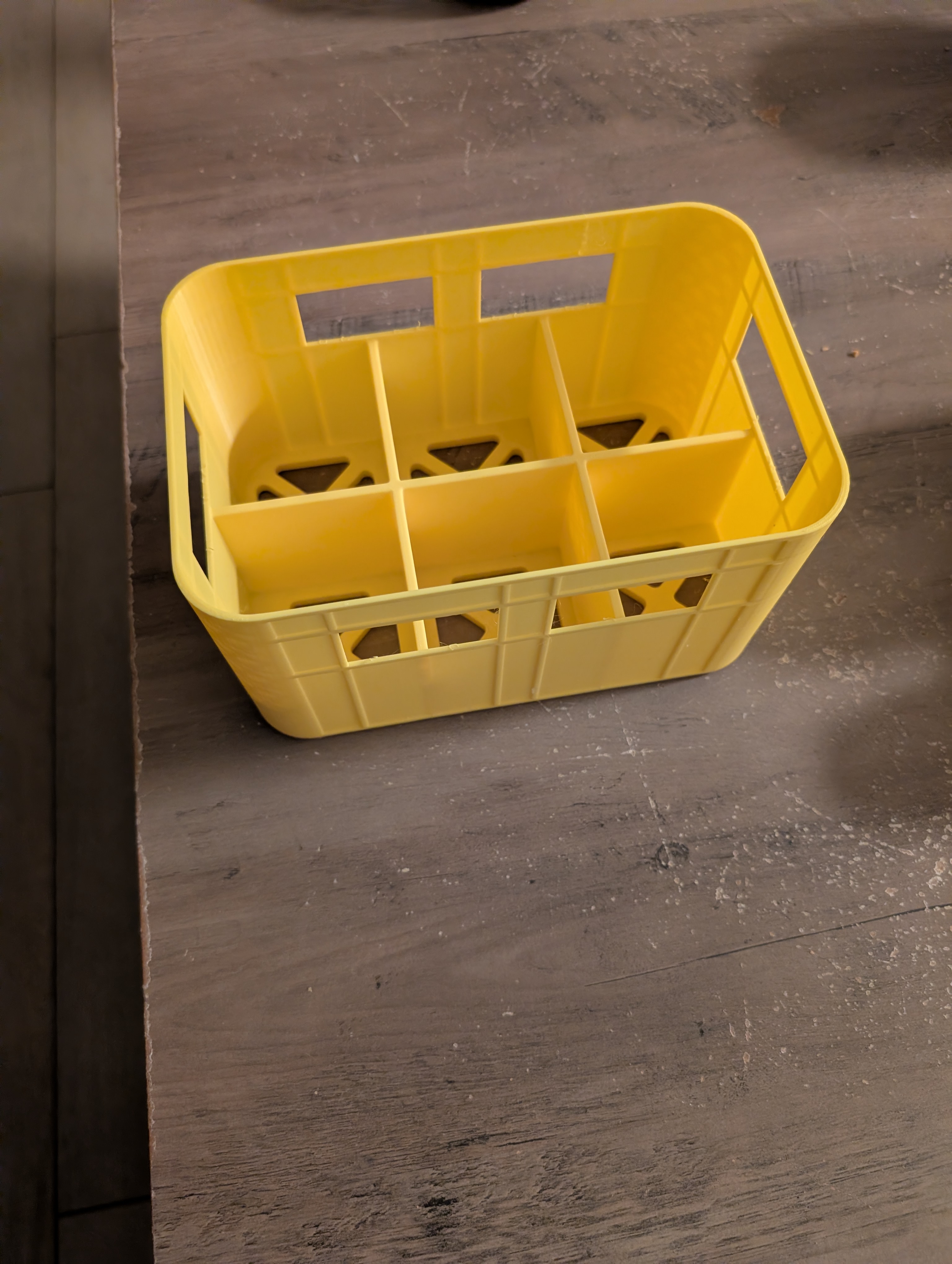 Stackable crate 330ml soda can
