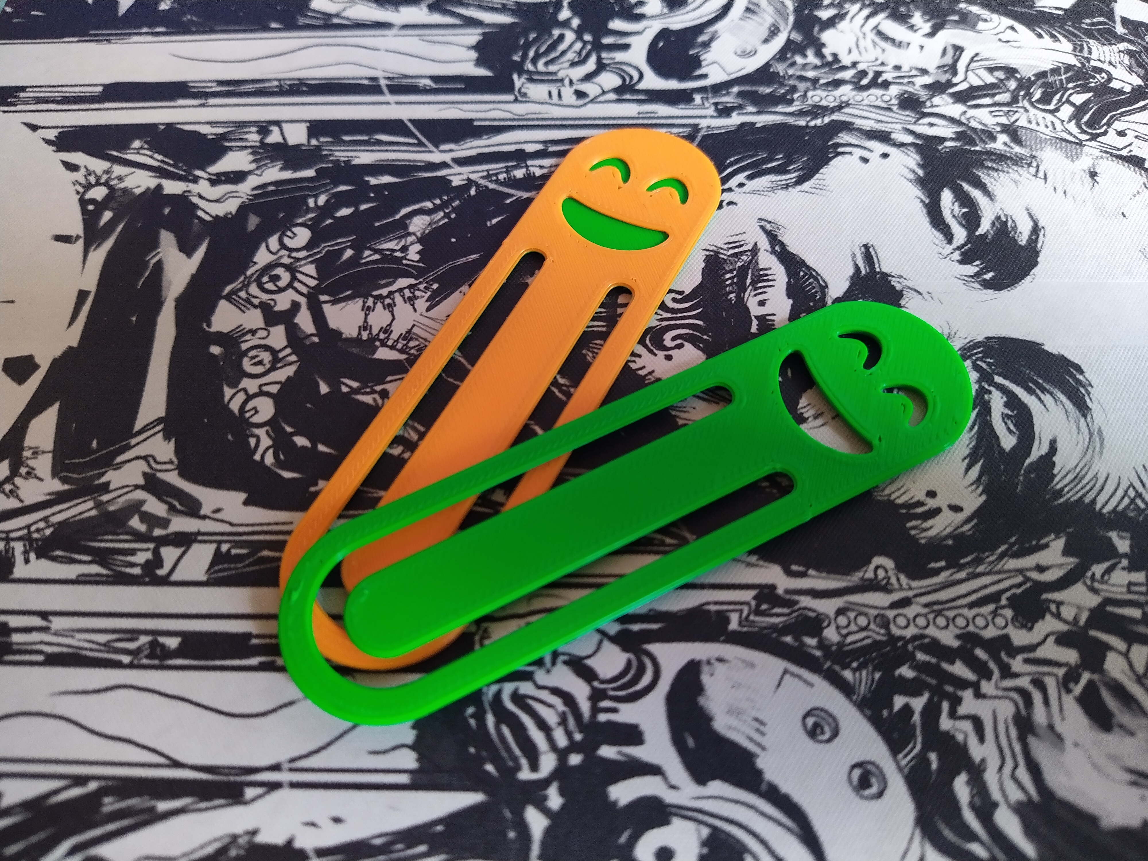 Miniatura 3 do modelo 3D Bookmark with smile