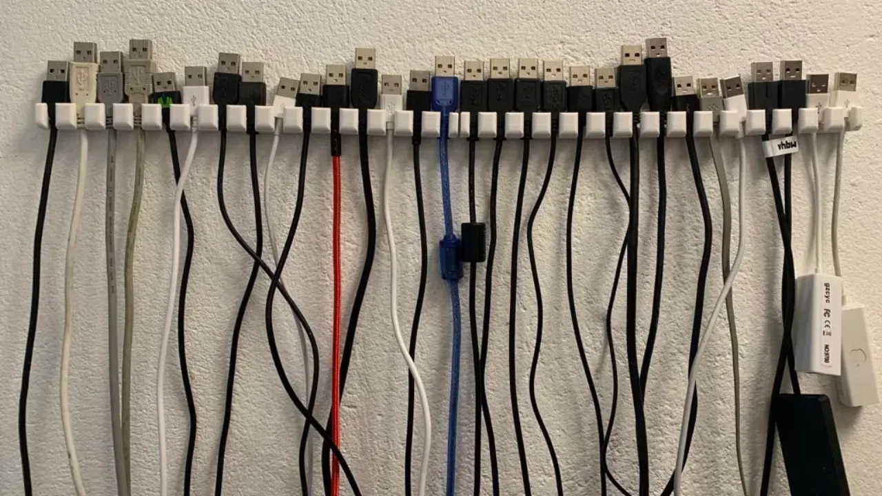 USB Cable Rack for 15 USB-A cables by deBaer | Download free STL model ...