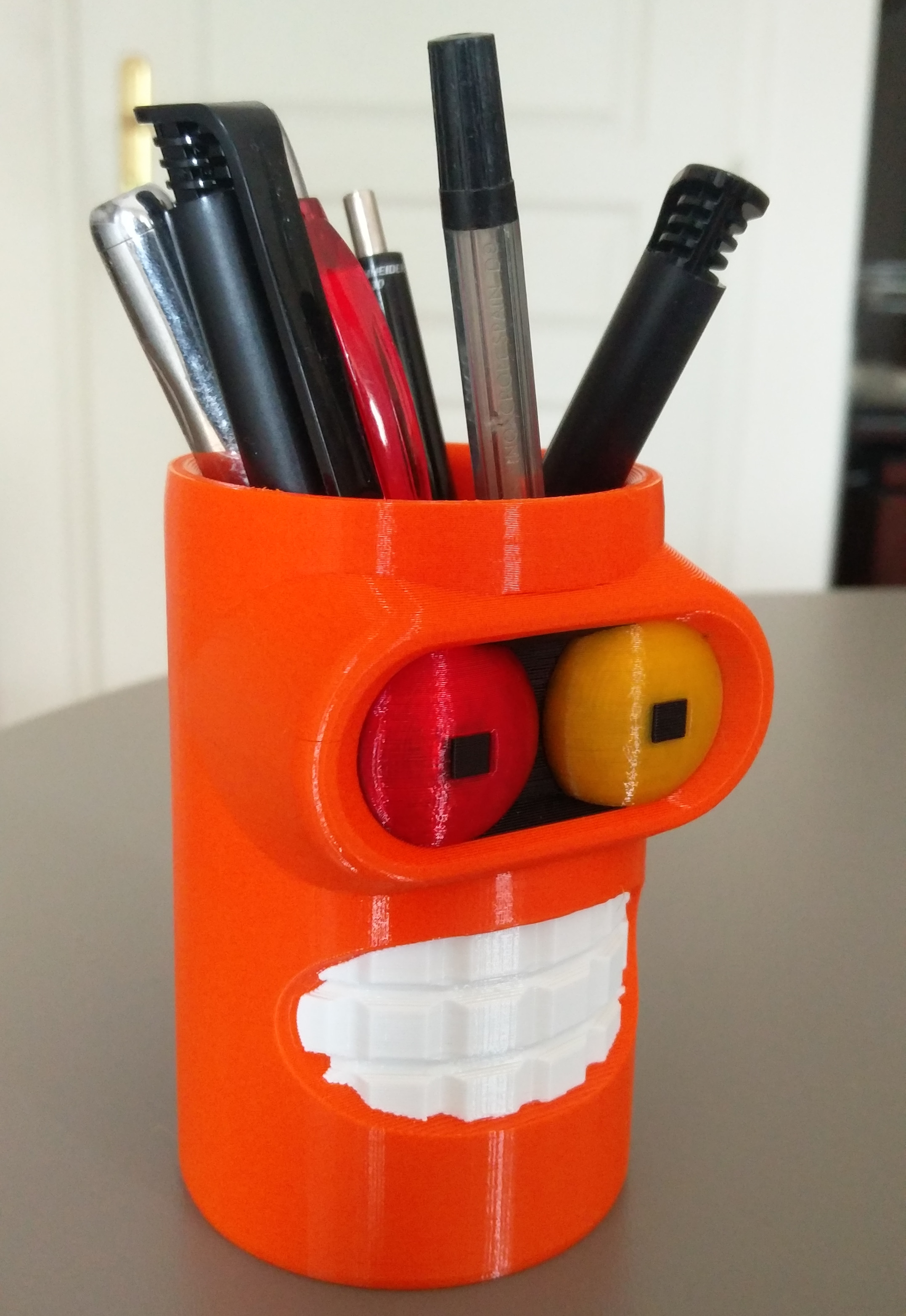 Bender pen holder