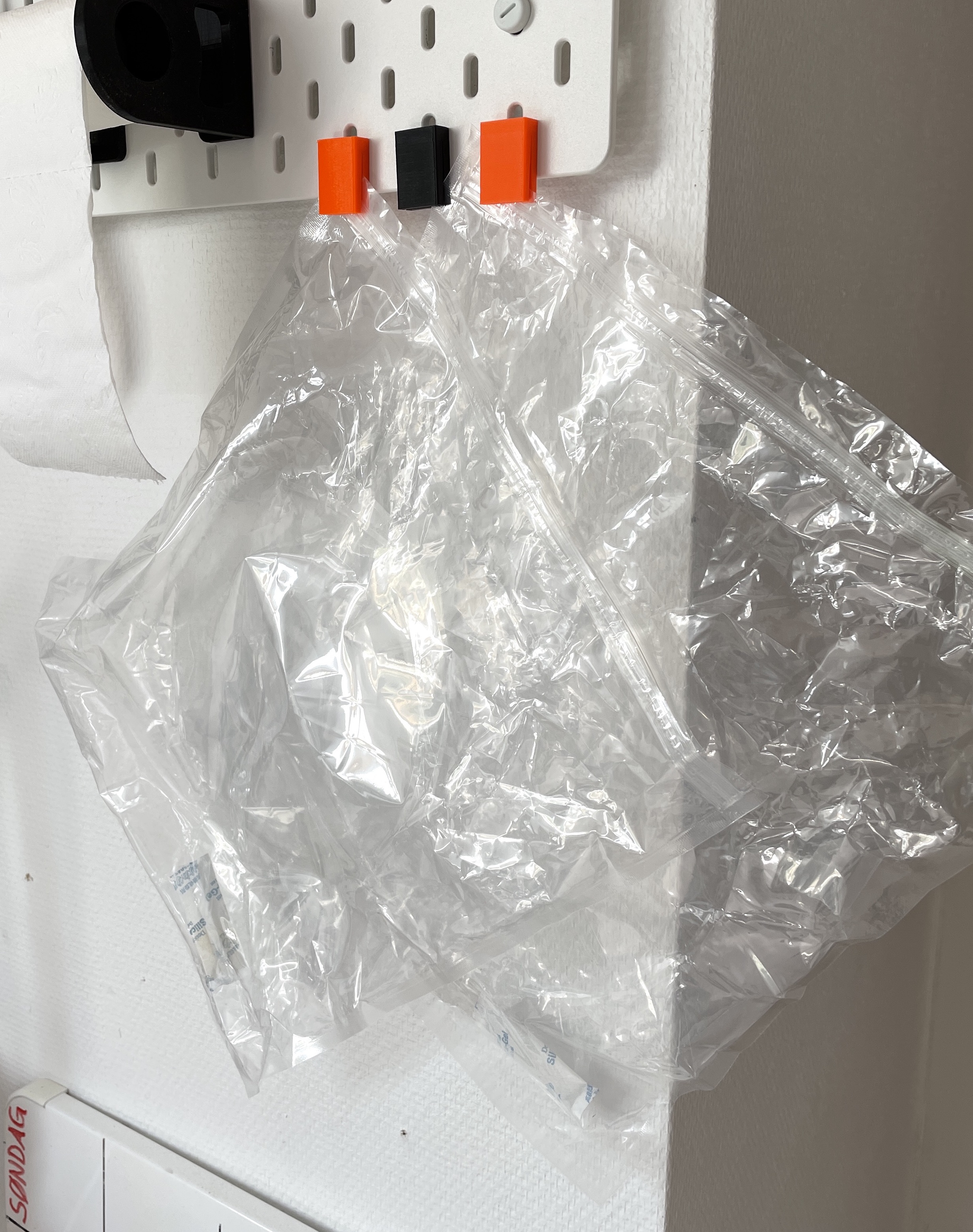 Skadis Zip Lock bag clip holder by SuperSteen Download free STL model