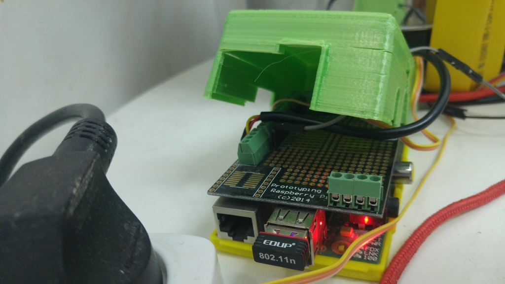 Case for original Raspberry Pi model B with space for Pi Plate