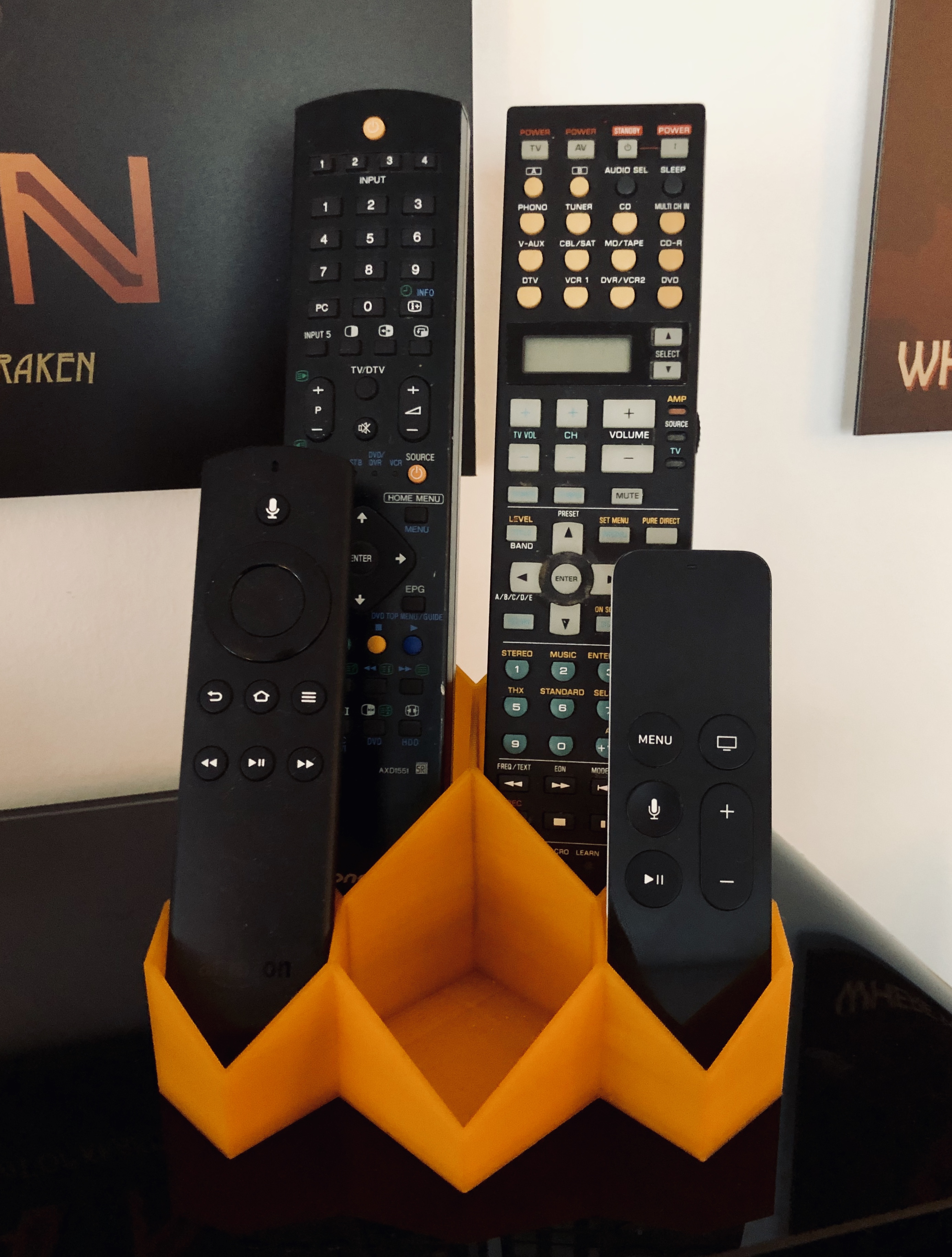 Miniatura 3 do modelo 3D Hex Remote Holder