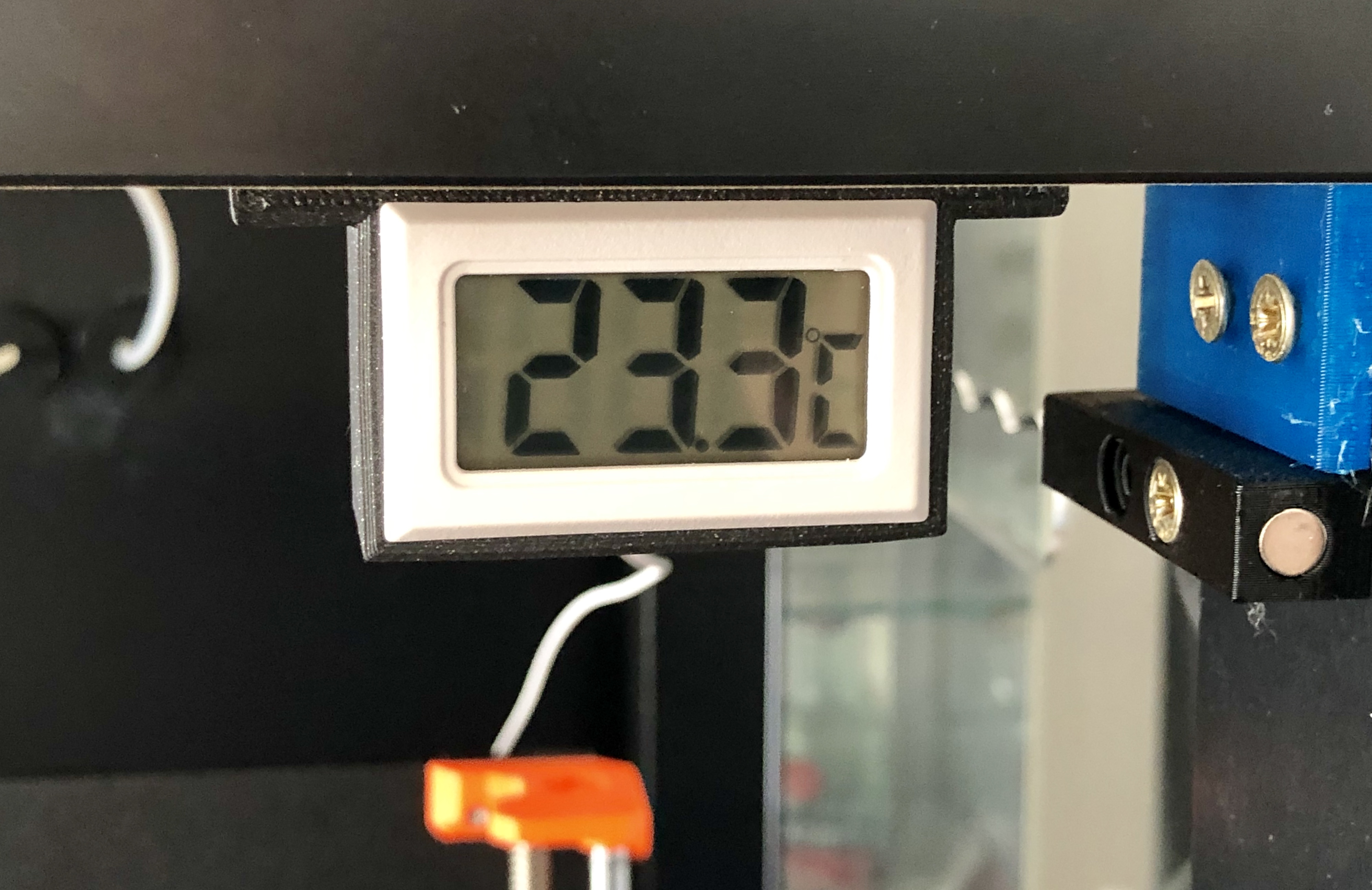 Miniatura 2 do modelo 3D Digital Thermometer Casing