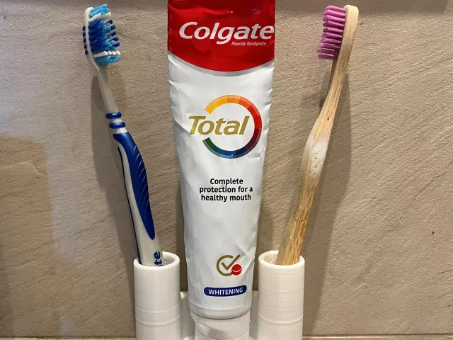 Toothbrush holder