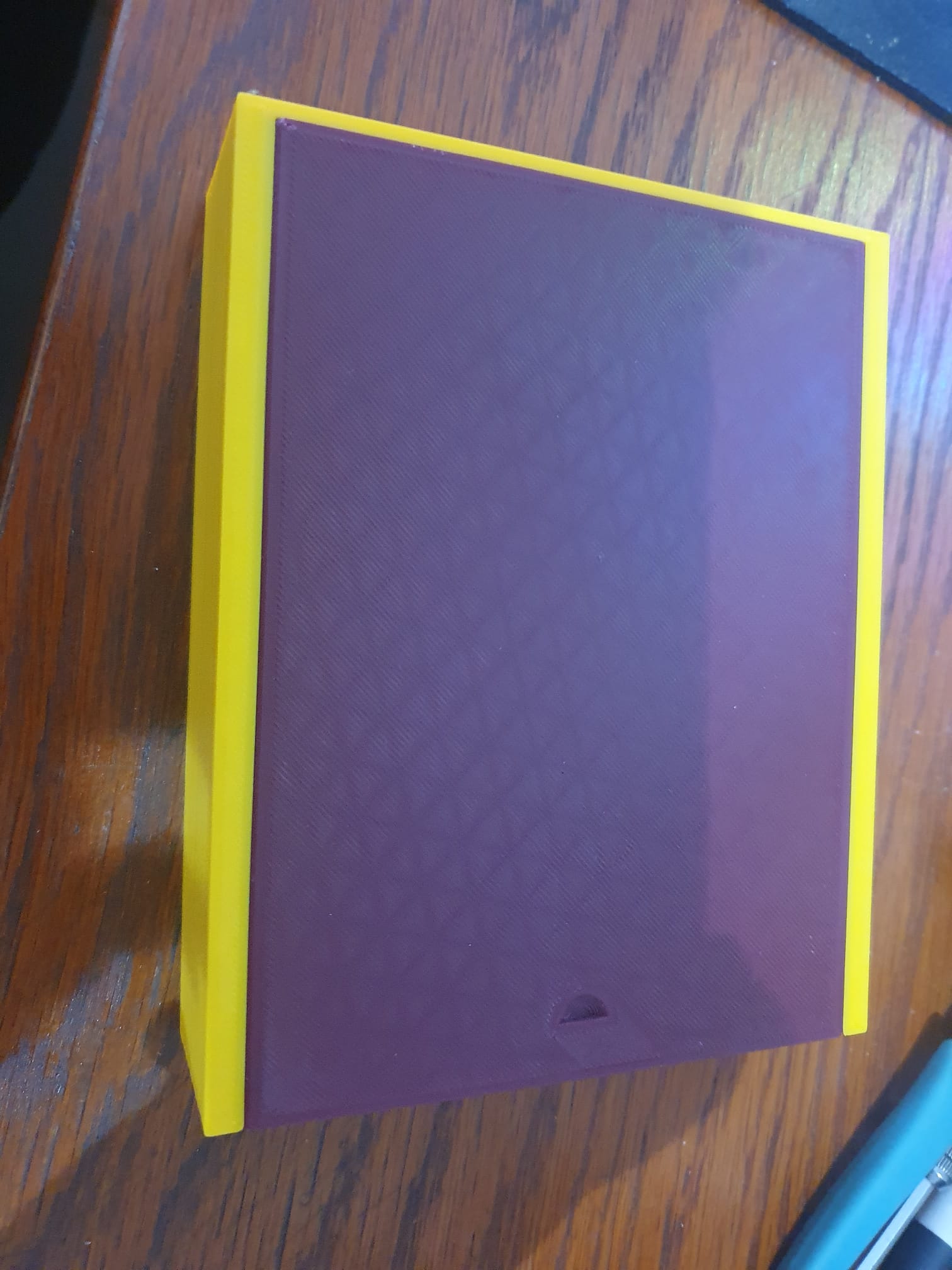Stackable box with slide lid