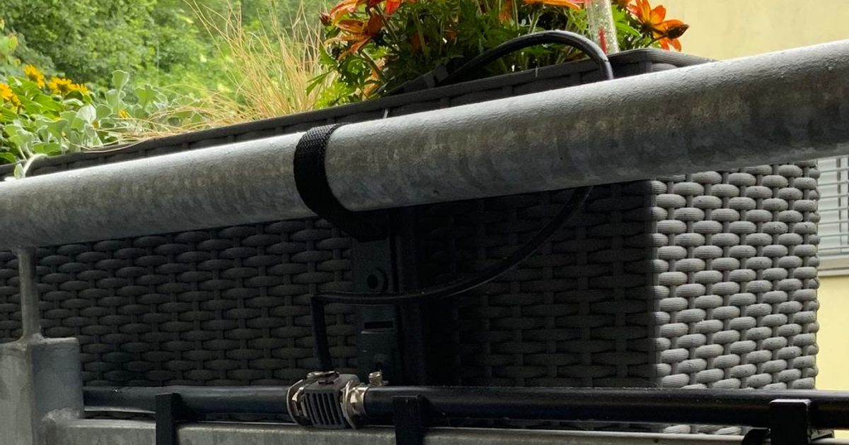 Gardena micro drip Halter für Balkongelaender / mount for balcony