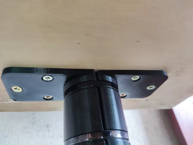 Shelf bracket for pipe