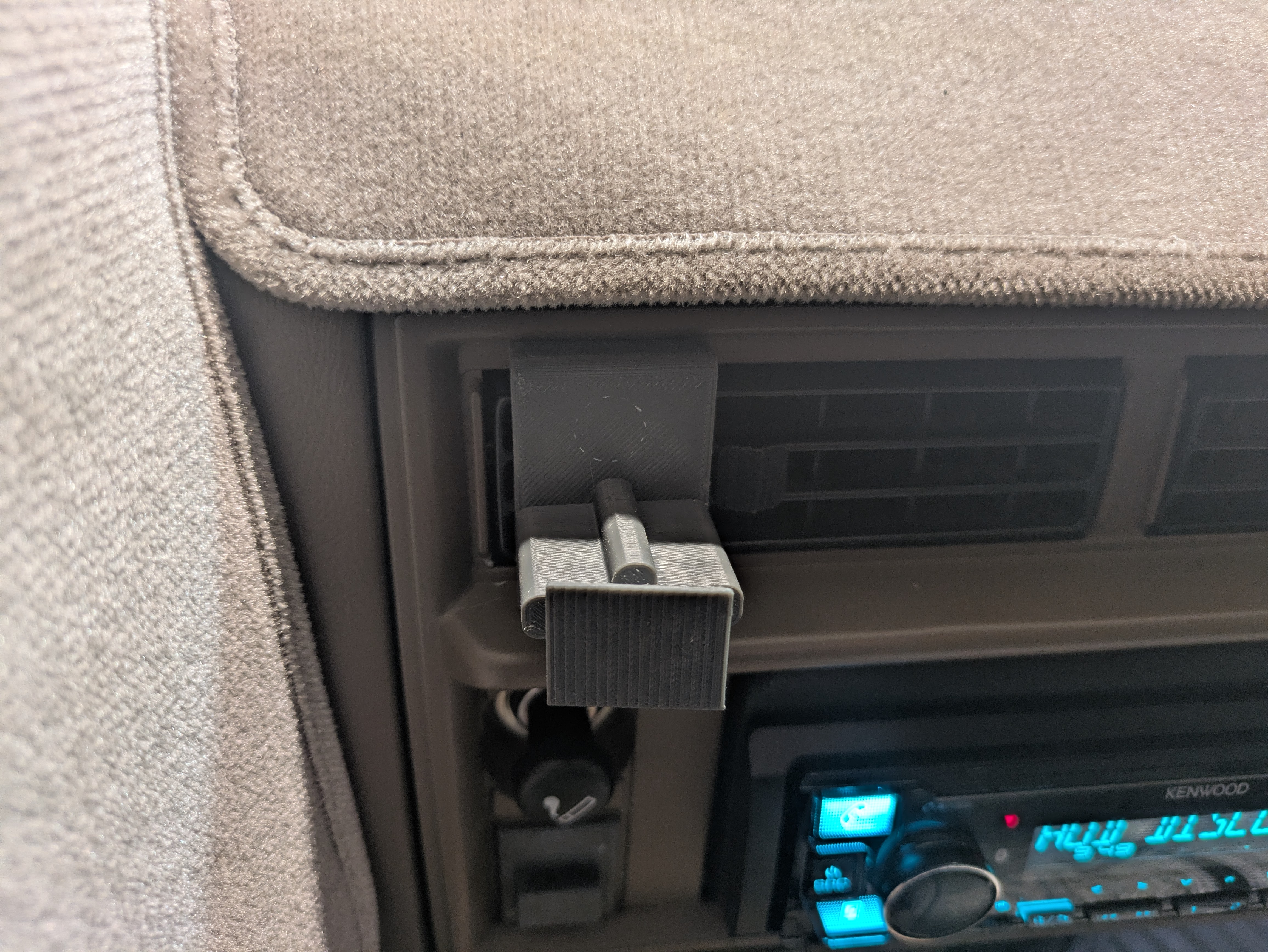 1983 - 1994 Chevy S10 Vent Mount – Remix Adapter for Phone Holder