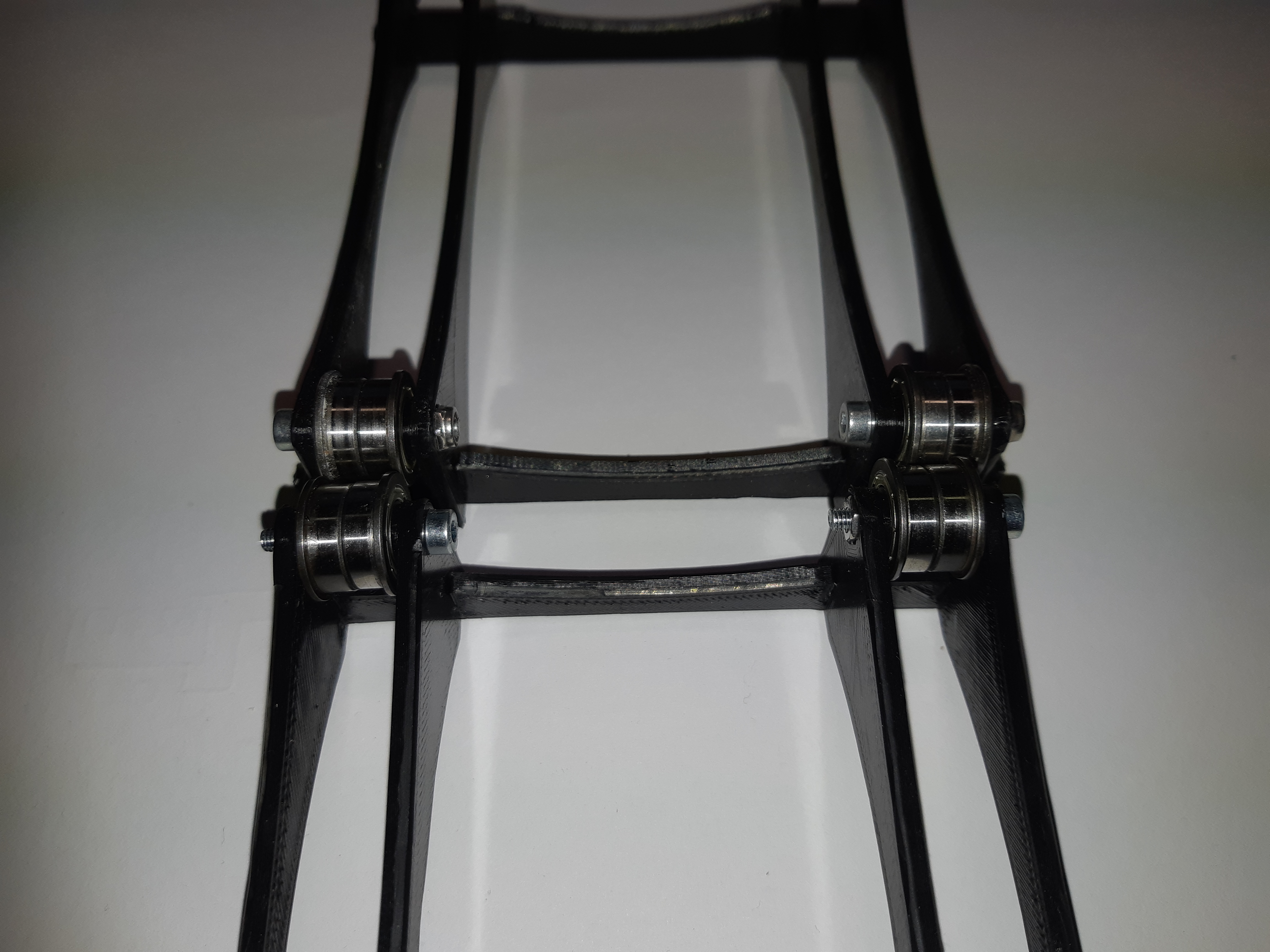Miniatura 2 do modelo 3D Simple fillament spool roller