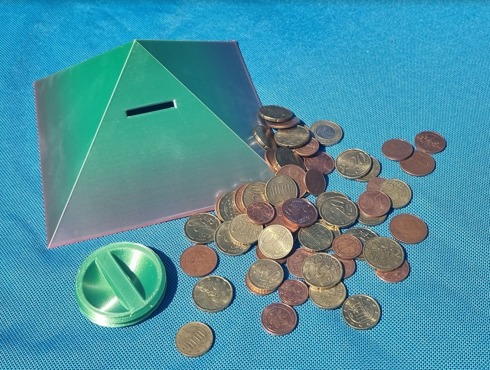 Pyramid Money Box | Pyramiden Sparbüchse