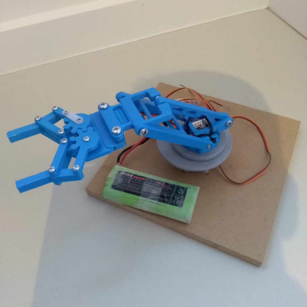 RC Servo Robot Arm by Creative Electronics Download free STL model