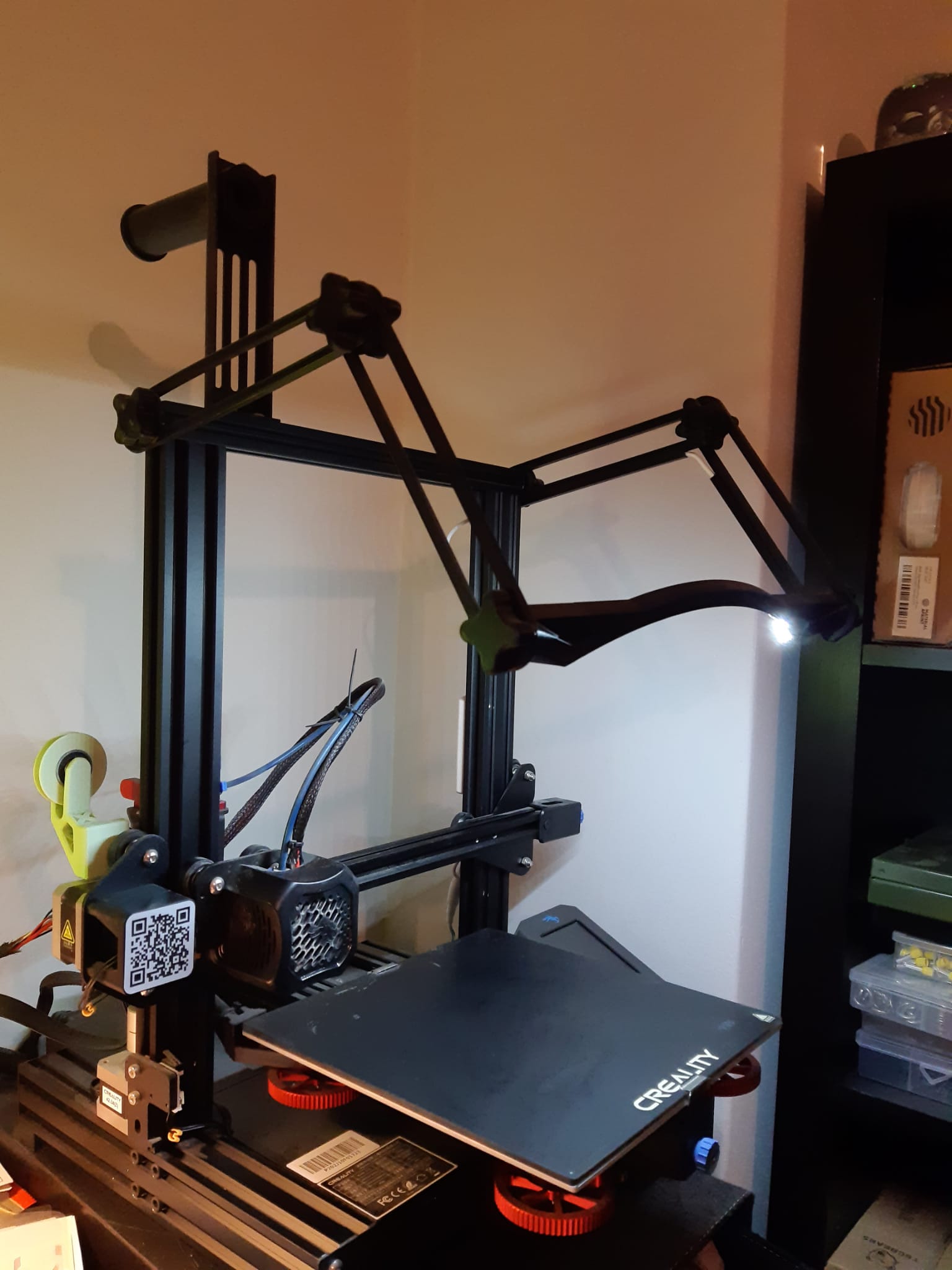 Adjustable Ender 3 V2 Light Bar