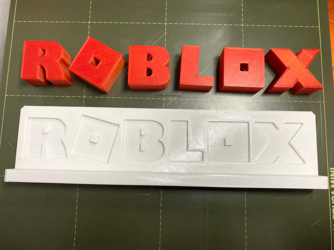 STL file Roblox logo 🎲・Model to download and 3D print・Cults