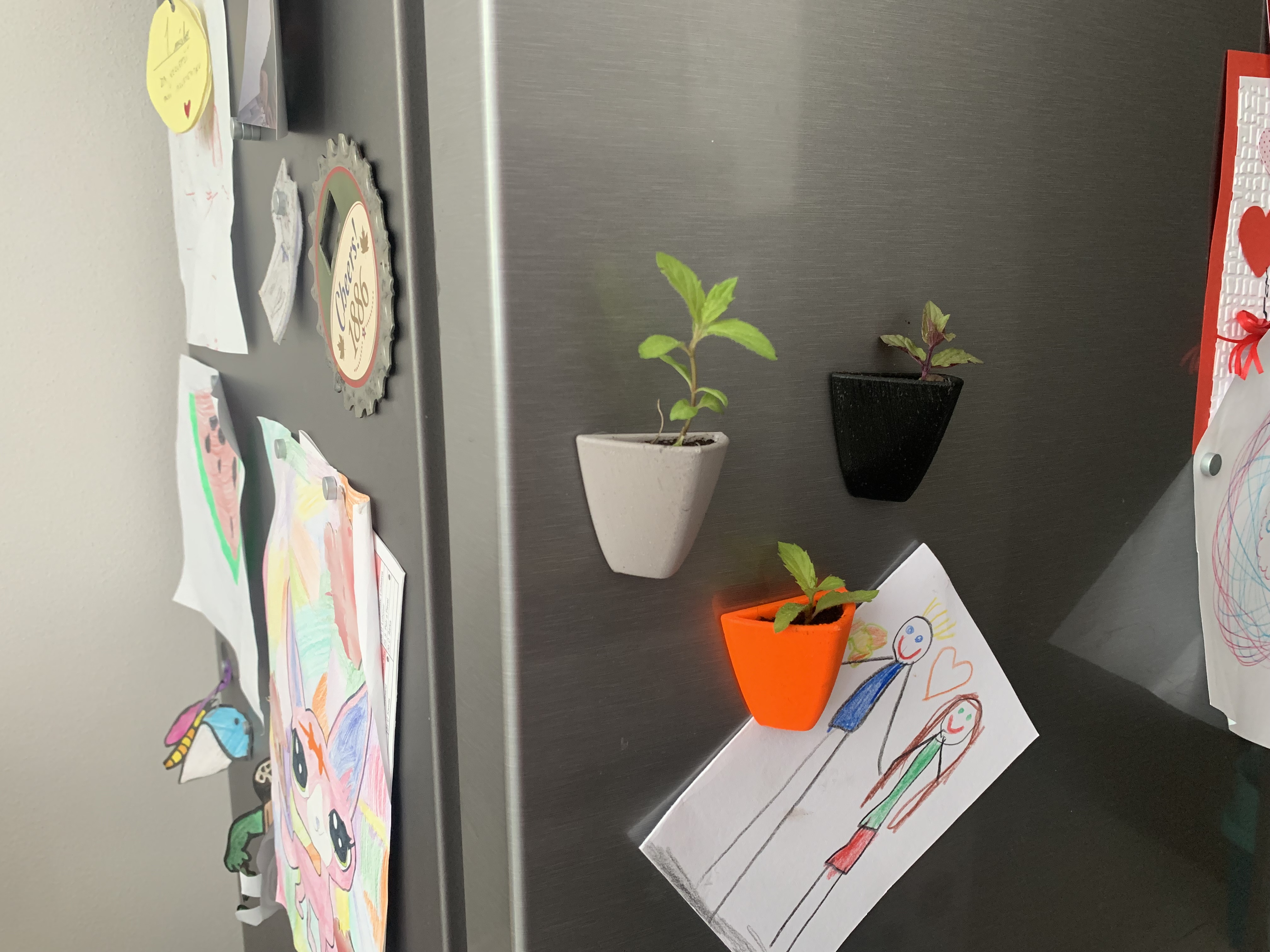 Magnetic Flowerpot