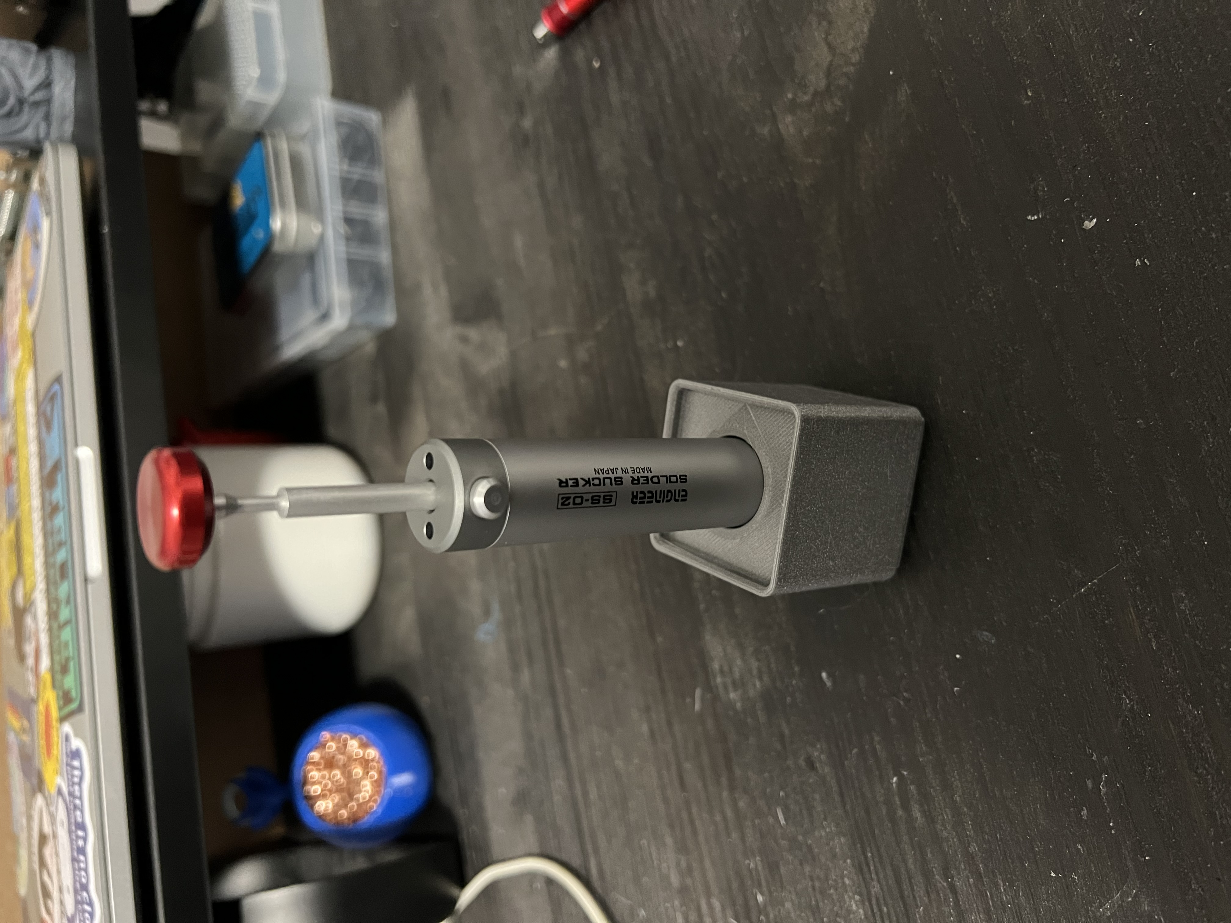Gridfinity Engineer SS-02 Solder Sucker