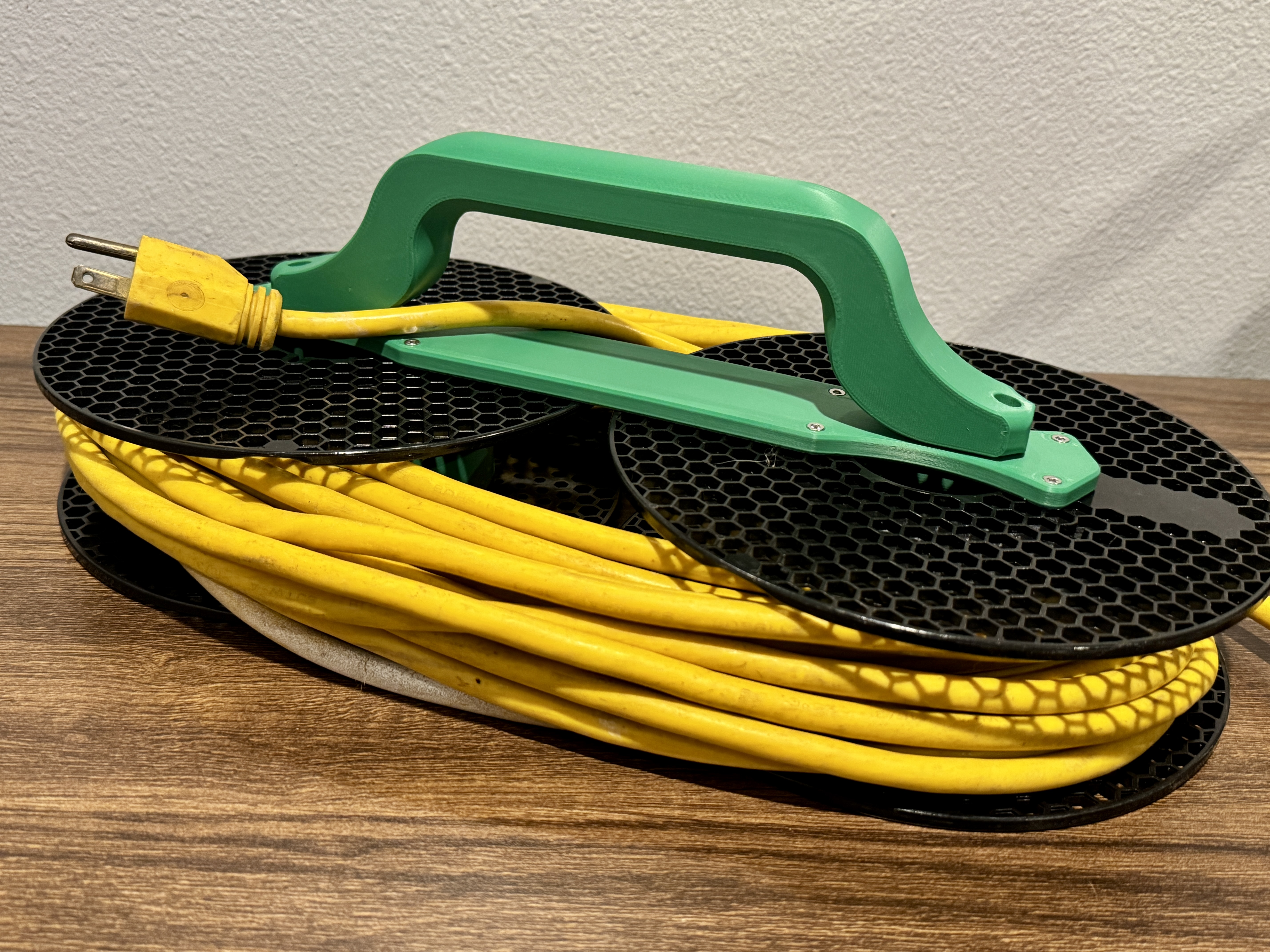 Extension Cord Storage from Prusament Filament Spools