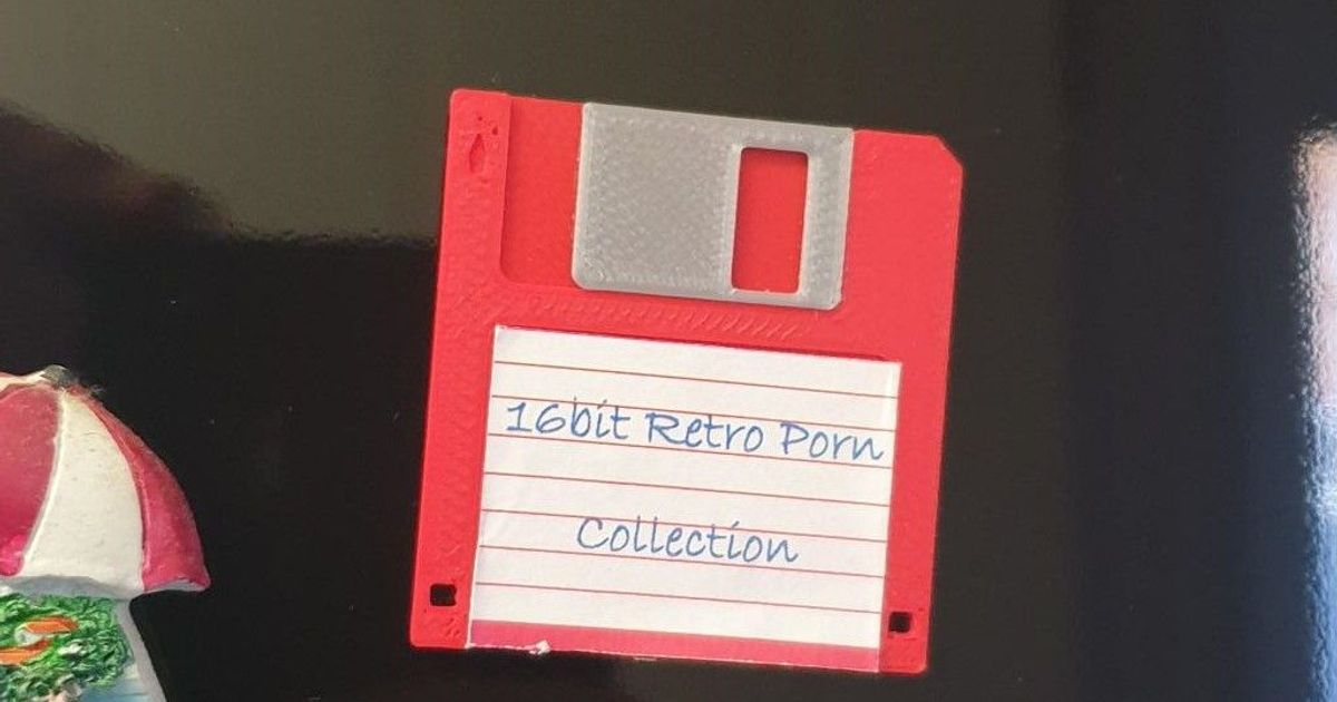 Retro Floppy Disk Fridge by Tantalus Download free STL model