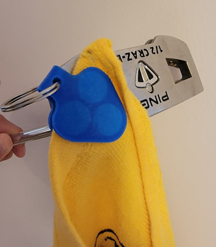 Clasp Golf Towel Holder with Keyring by Matt