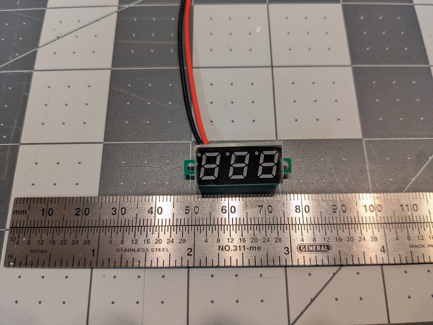 Miniatura 4 do modelo 3D Voltmeter Bracket/Housing