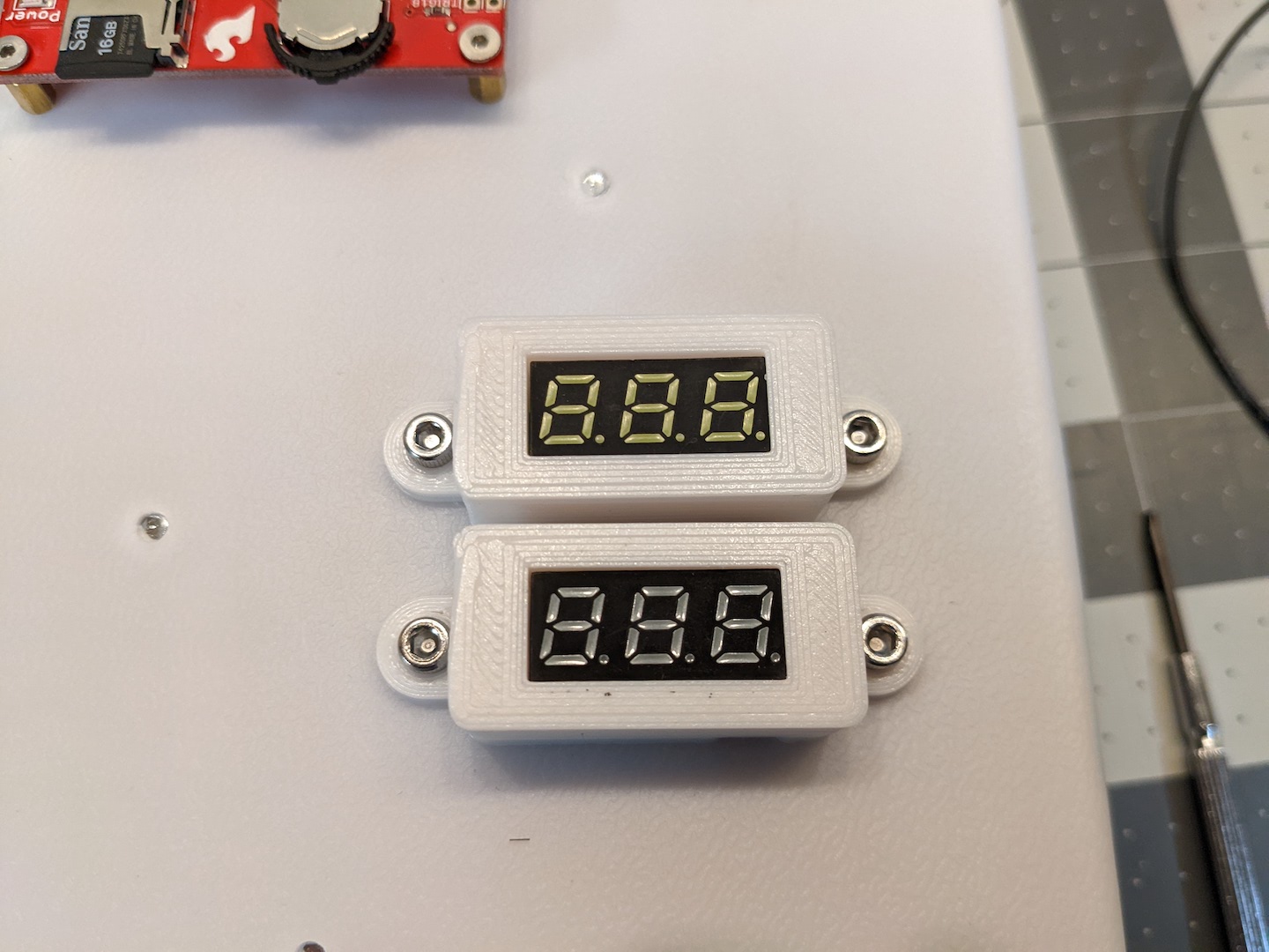 Miniatura 2 do modelo 3D Voltmeter Bracket/Housing