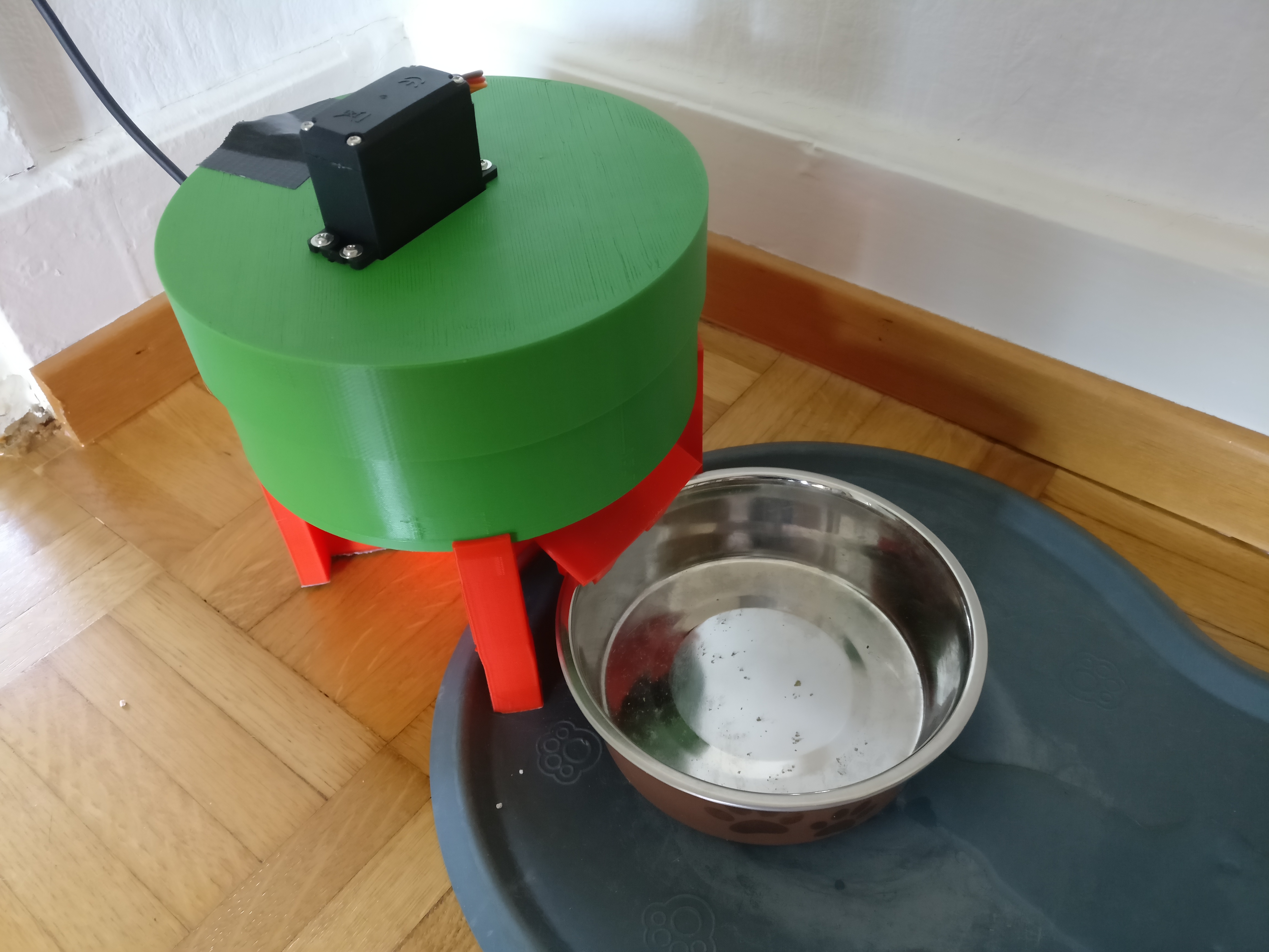 Automatic Pet Feeder With Simple Encoder