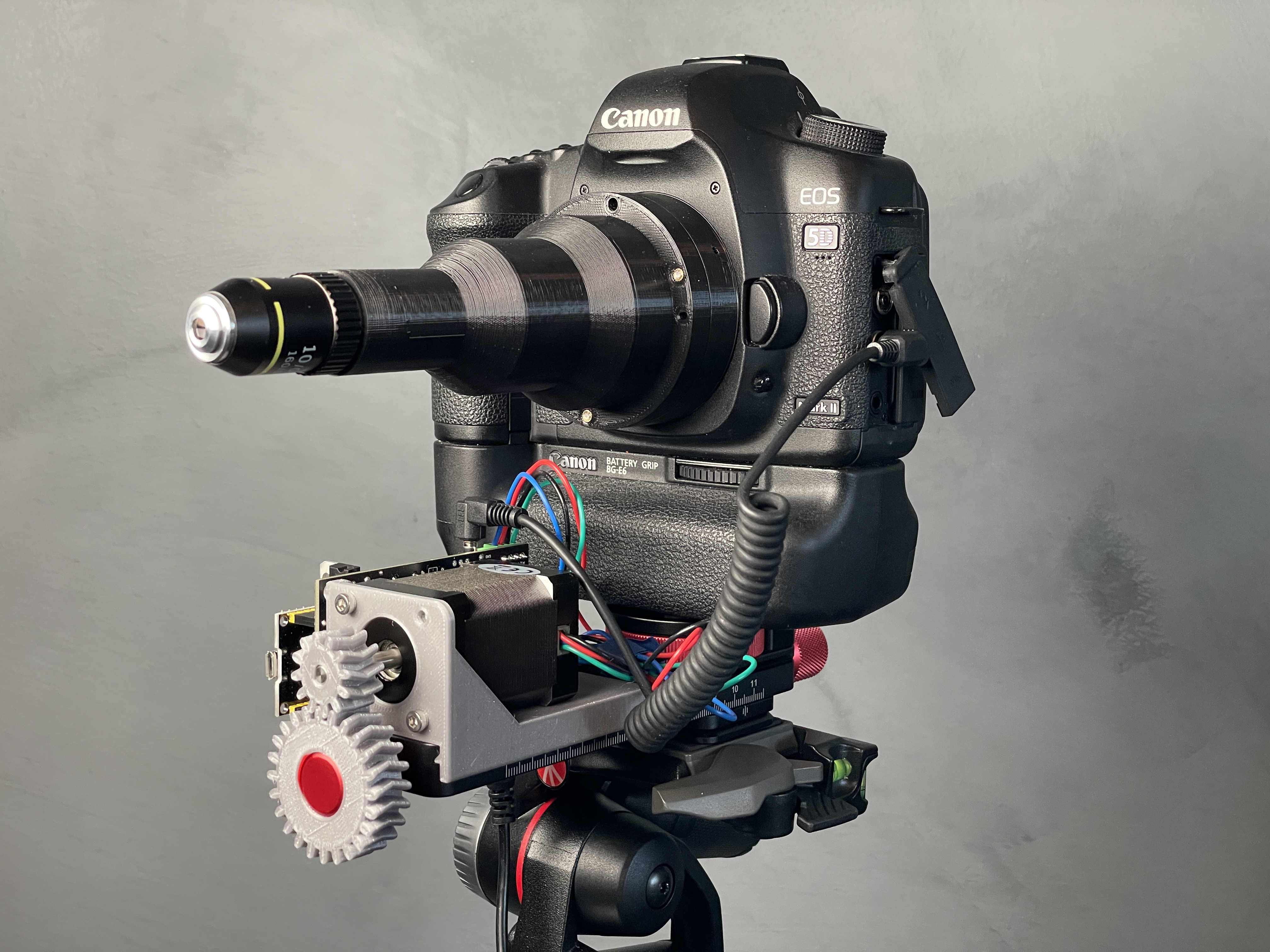 Miniatura 2 do modelo 3D Microscope Objective Adapter