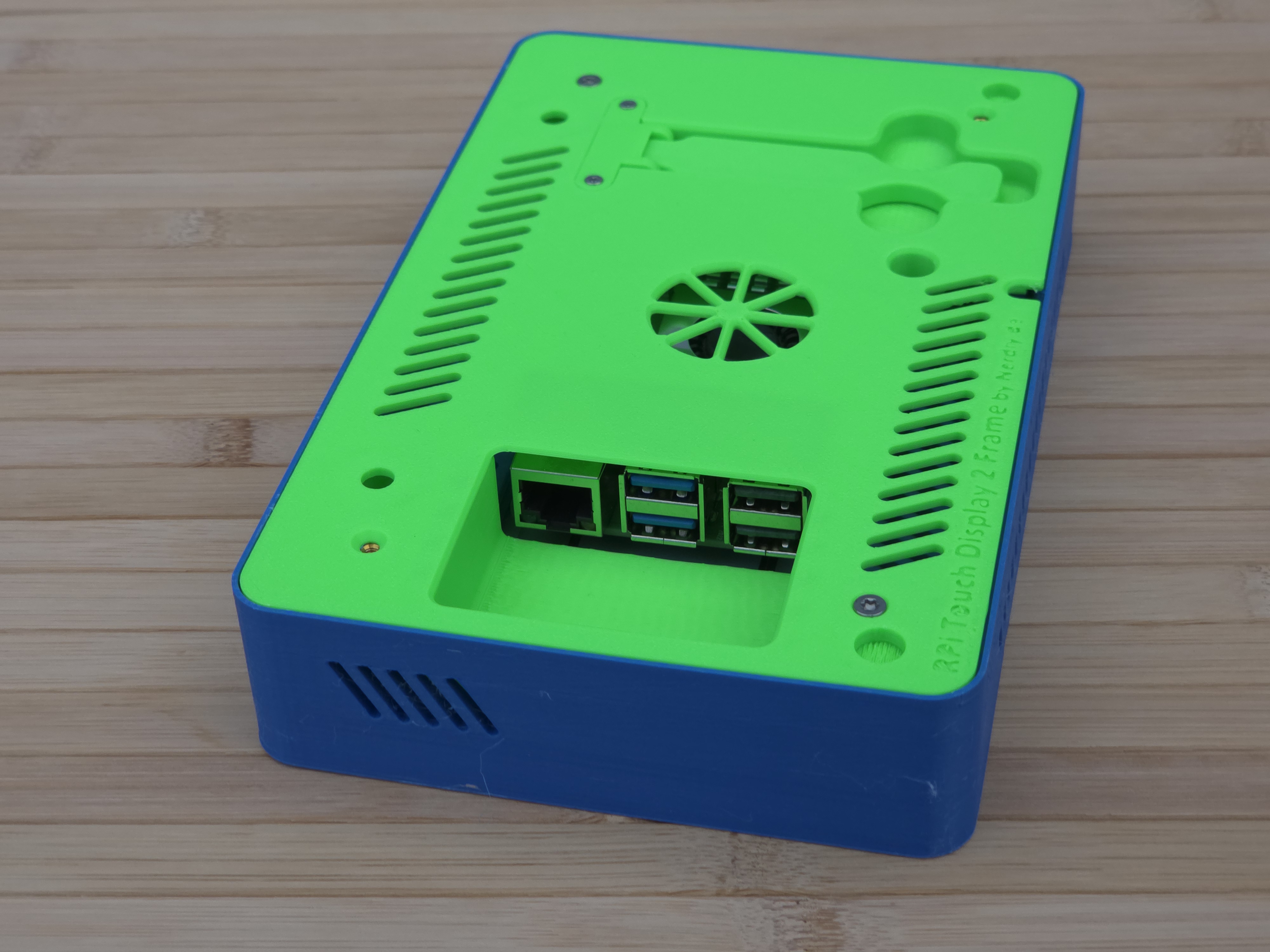 Raspberry Pi 7" Touch Display 2 Frame for RaspberryPi 5 - Horizontal by Nerdiy.de — miniatura 3